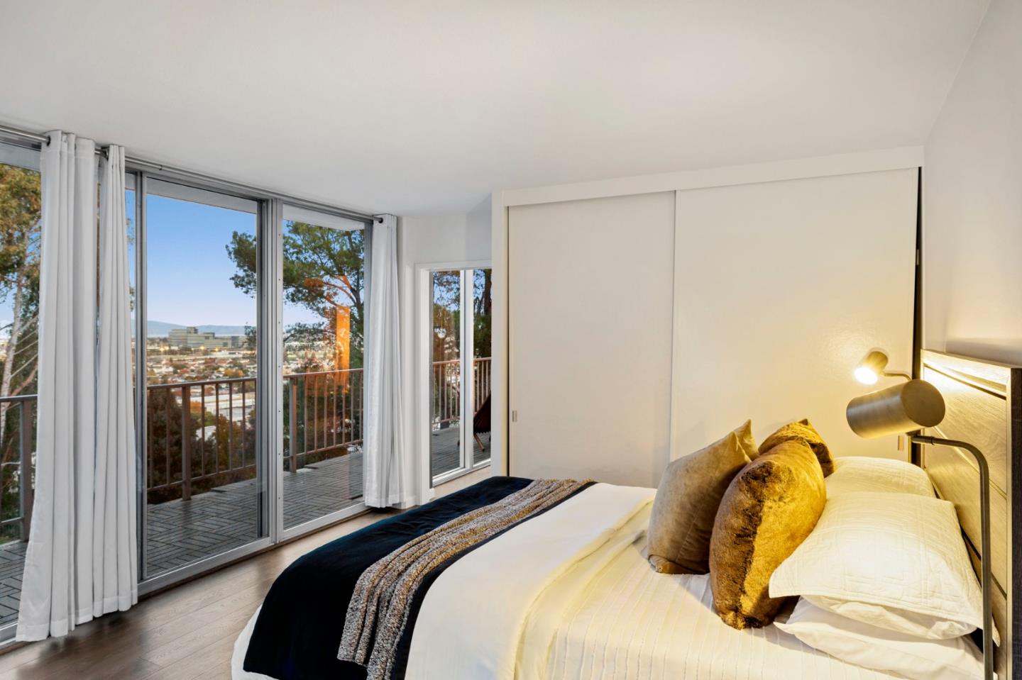 Detail Gallery Image 9 of 36 For 300 Davey Glen Rd #3621,  Belmont,  CA 94002 - 3 Beds | 3 Baths