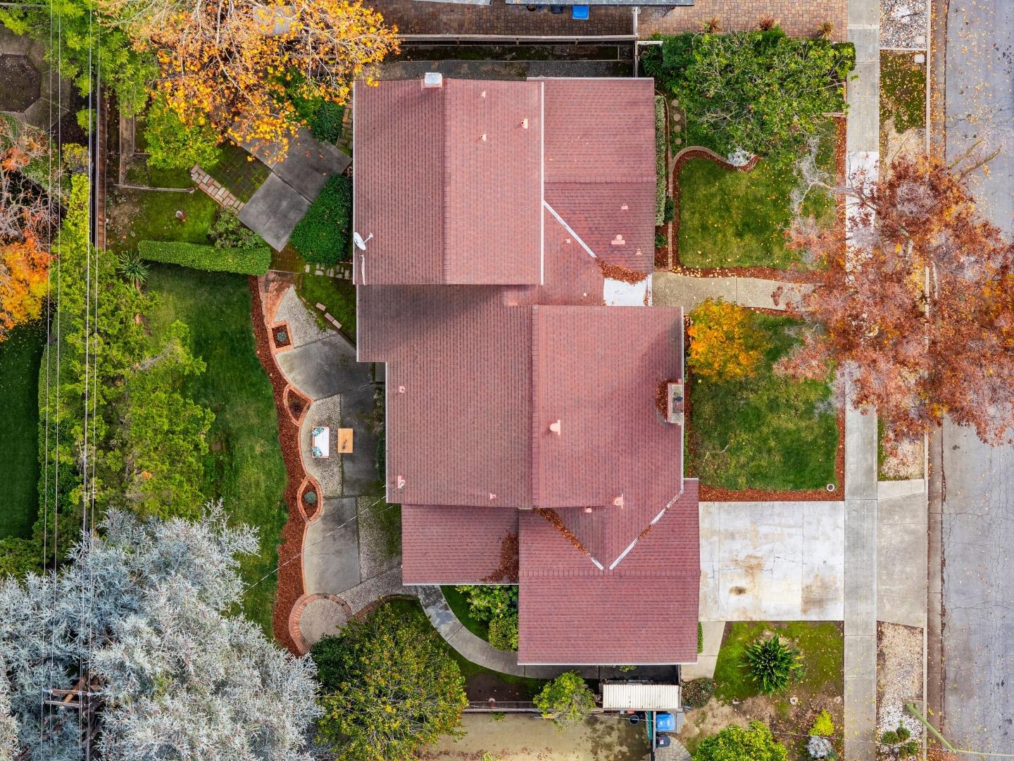 Detail Gallery Image 2 of 33 For 5231 Eileen Dr, San Jose,  CA 95129 - 4 Beds | 2/1 Baths