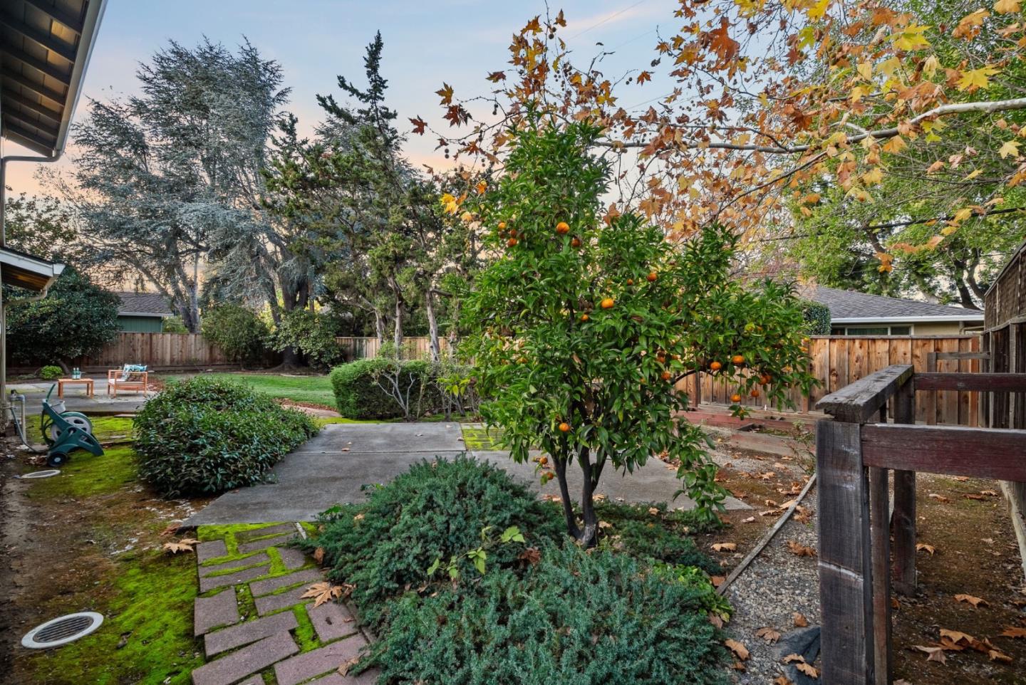 Detail Gallery Image 31 of 33 For 5231 Eileen Dr, San Jose,  CA 95129 - 4 Beds | 2/1 Baths