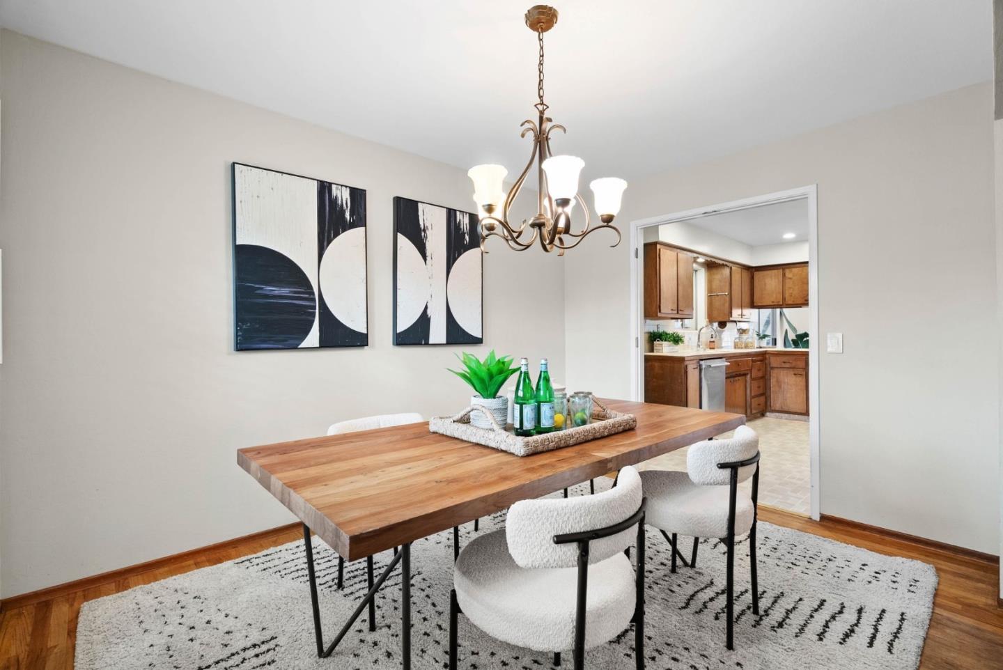 Detail Gallery Image 8 of 33 For 5231 Eileen Dr, San Jose,  CA 95129 - 4 Beds | 2/1 Baths