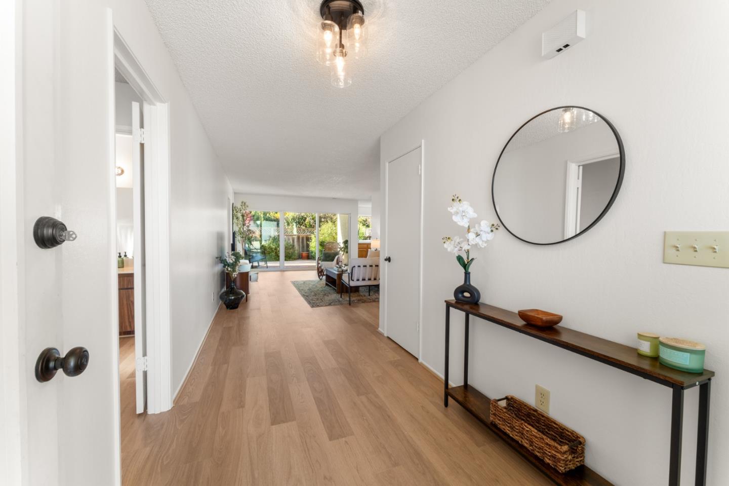 Detail Gallery Image 2 of 26 For 643 Peartree Dr, Watsonville,  CA 95076 - 2 Beds | 2 Baths