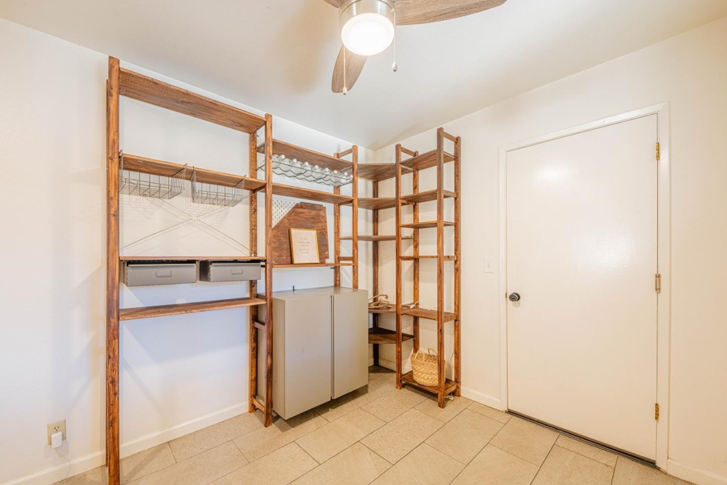 Detail Gallery Image 26 of 43 For 1868 Cherokee #1,  Salinas,  CA 93906 - 2 Beds | 2 Baths