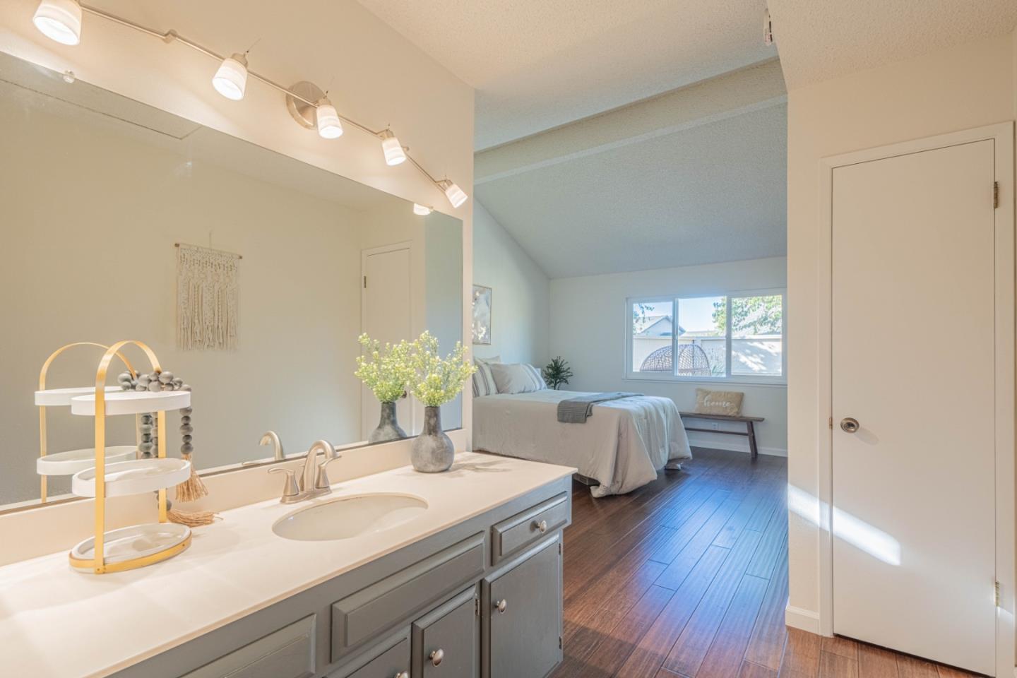 Detail Gallery Image 29 of 43 For 1868 Cherokee #1,  Salinas,  CA 93906 - 2 Beds | 2 Baths