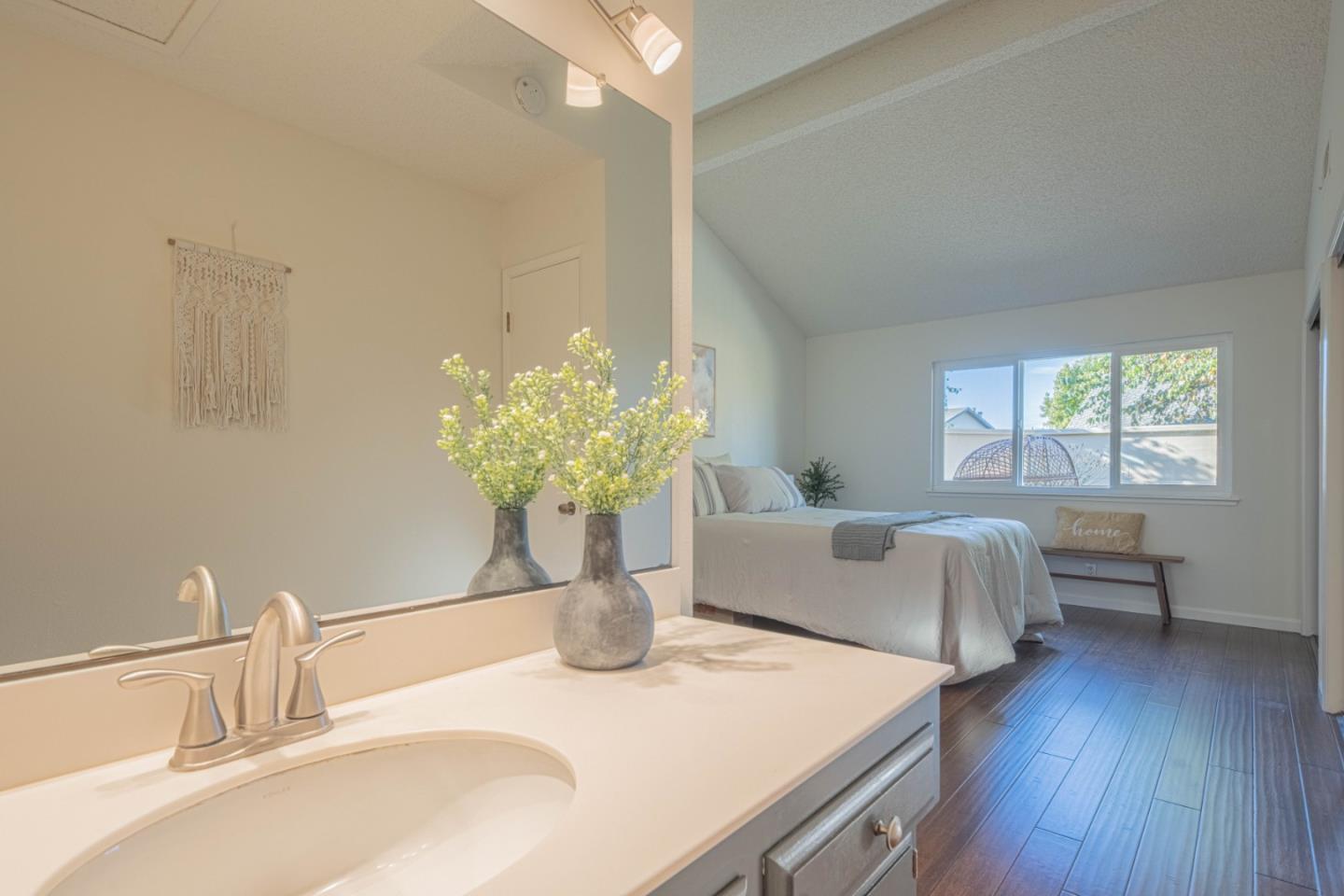 Detail Gallery Image 34 of 43 For 1868 Cherokee #1,  Salinas,  CA 93906 - 2 Beds | 2 Baths