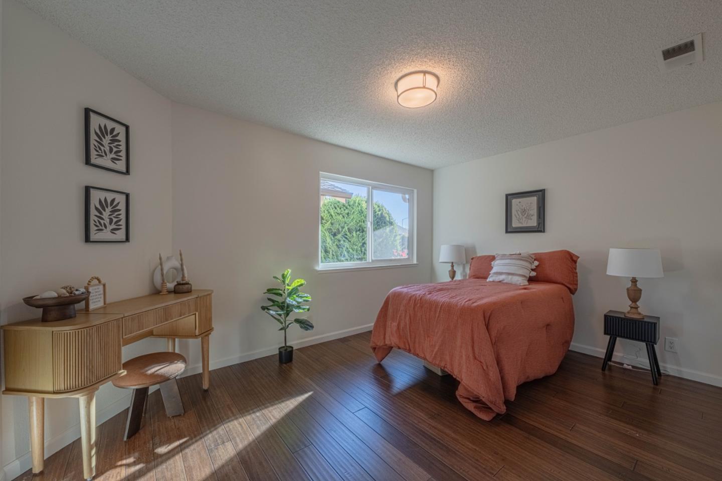 Detail Gallery Image 36 of 43 For 1868 Cherokee #1,  Salinas,  CA 93906 - 2 Beds | 2 Baths