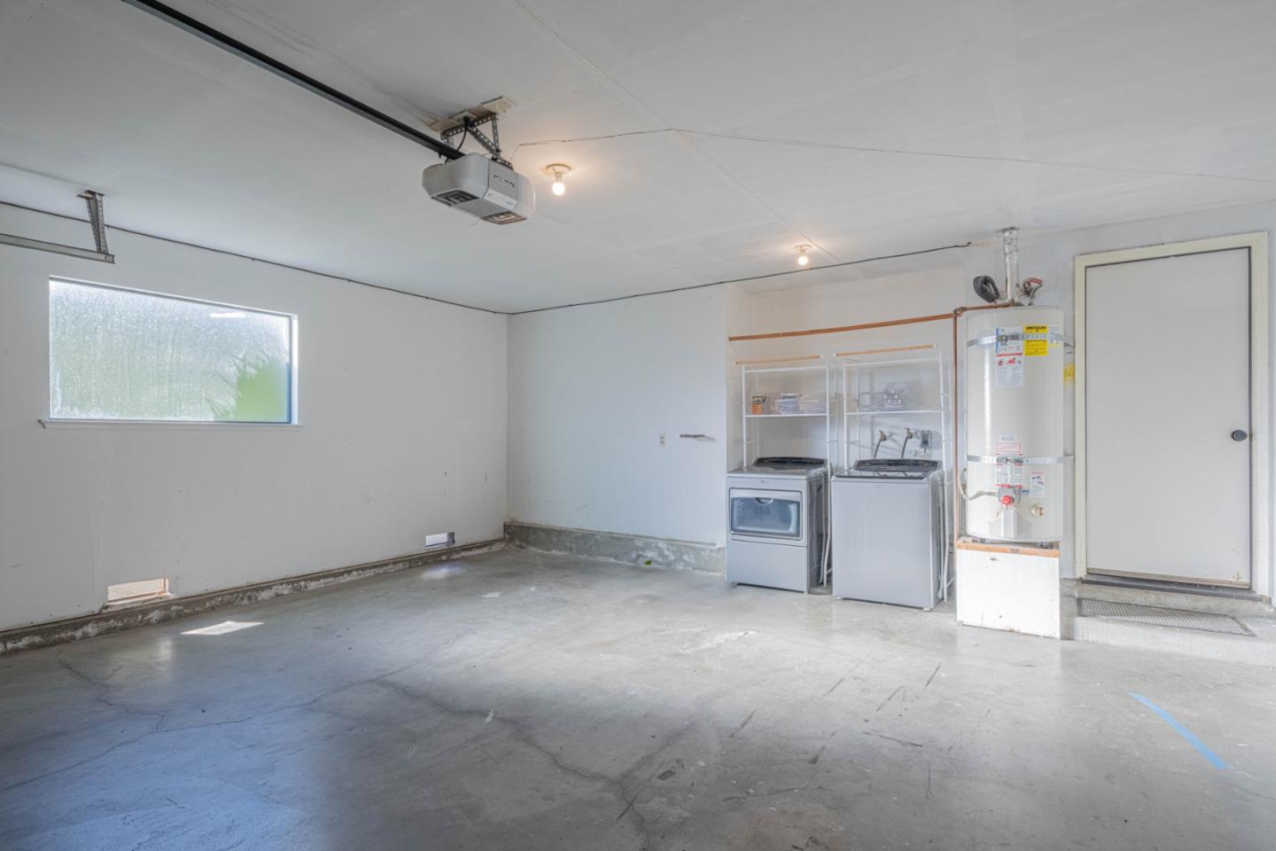 Detail Gallery Image 40 of 43 For 1868 Cherokee #1,  Salinas,  CA 93906 - 2 Beds | 2 Baths