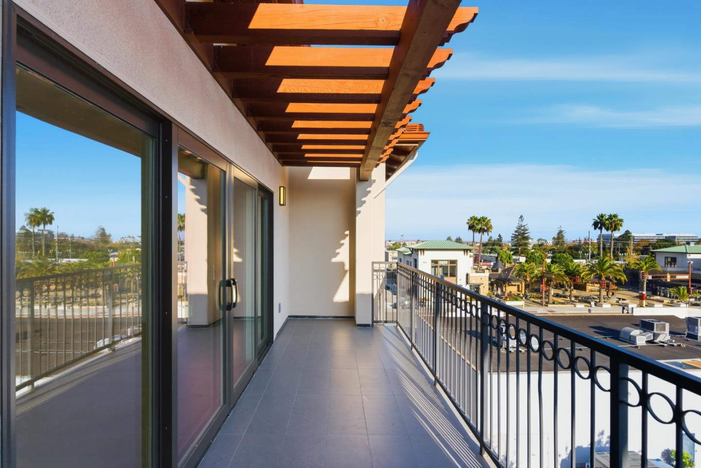 Detail Gallery Image 10 of 48 For 560 El Camino Real #406,  San Carlos,  CA 94070 - 2 Beds | 2 Baths