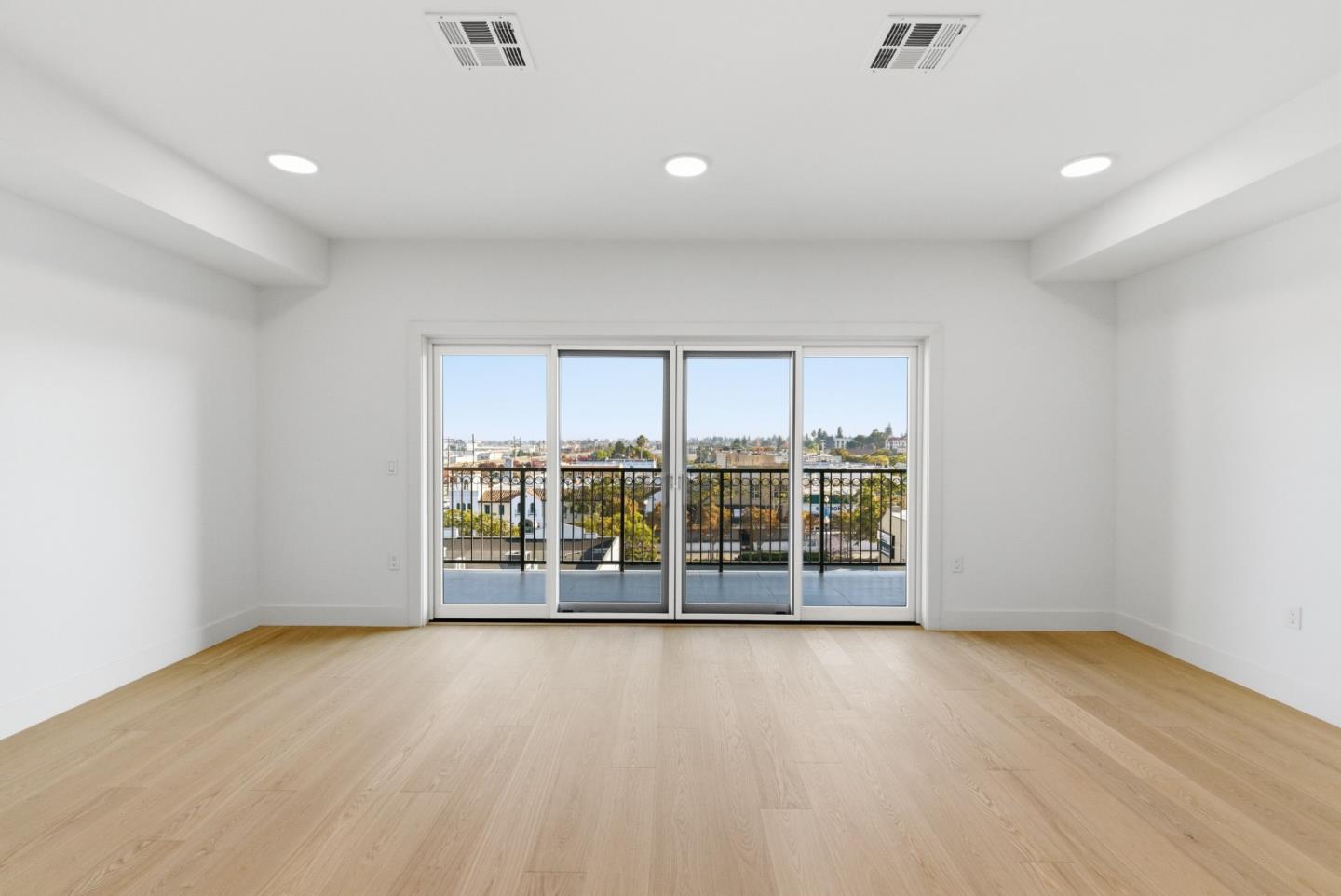 Detail Gallery Image 18 of 48 For 560 El Camino Real #406,  San Carlos,  CA 94070 - 2 Beds | 2 Baths