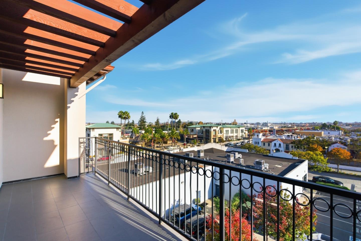 Detail Gallery Image 3 of 48 For 560 El Camino Real #406,  San Carlos,  CA 94070 - 2 Beds | 2 Baths