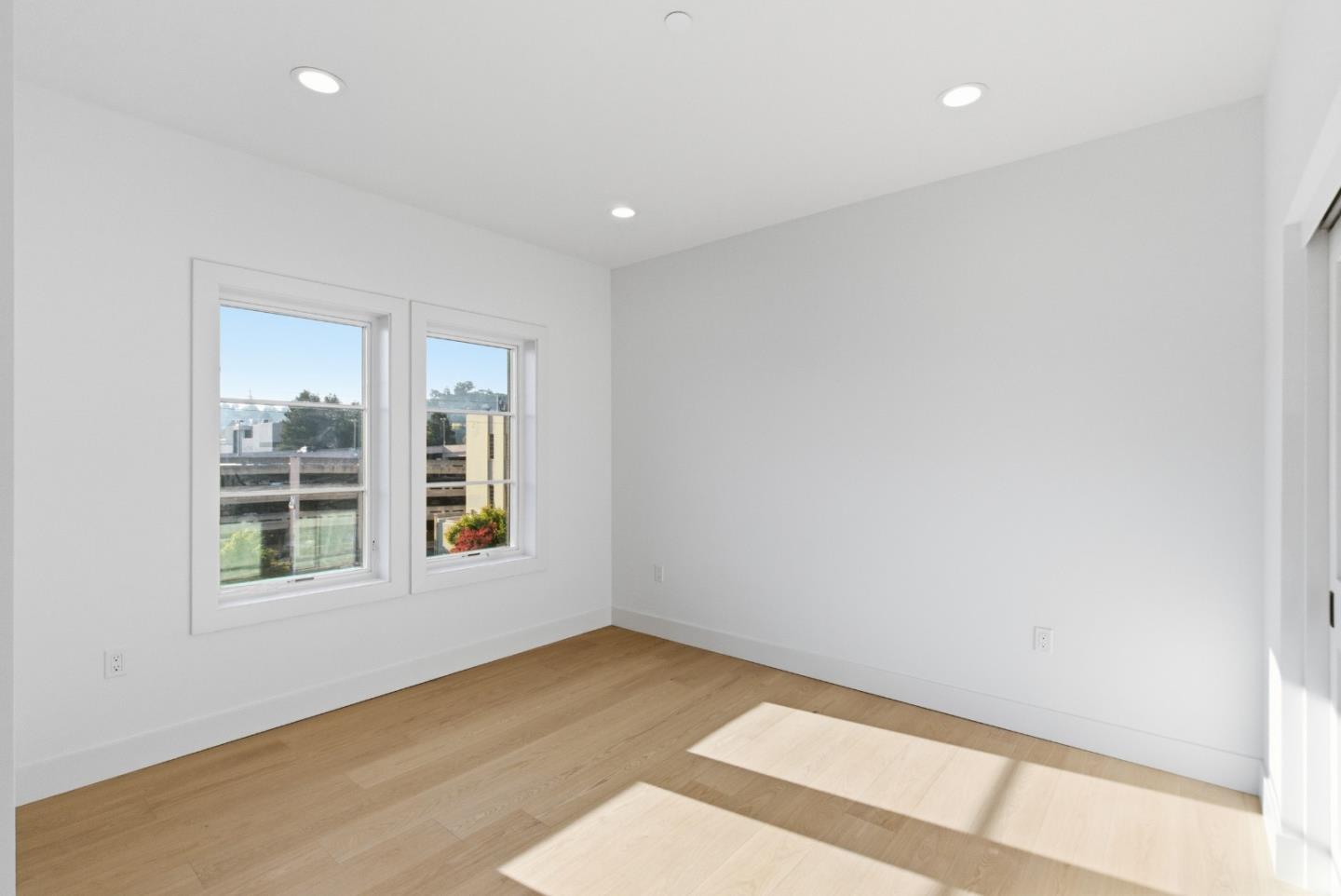 Detail Gallery Image 33 of 48 For 560 El Camino Real #406,  San Carlos,  CA 94070 - 2 Beds | 2 Baths