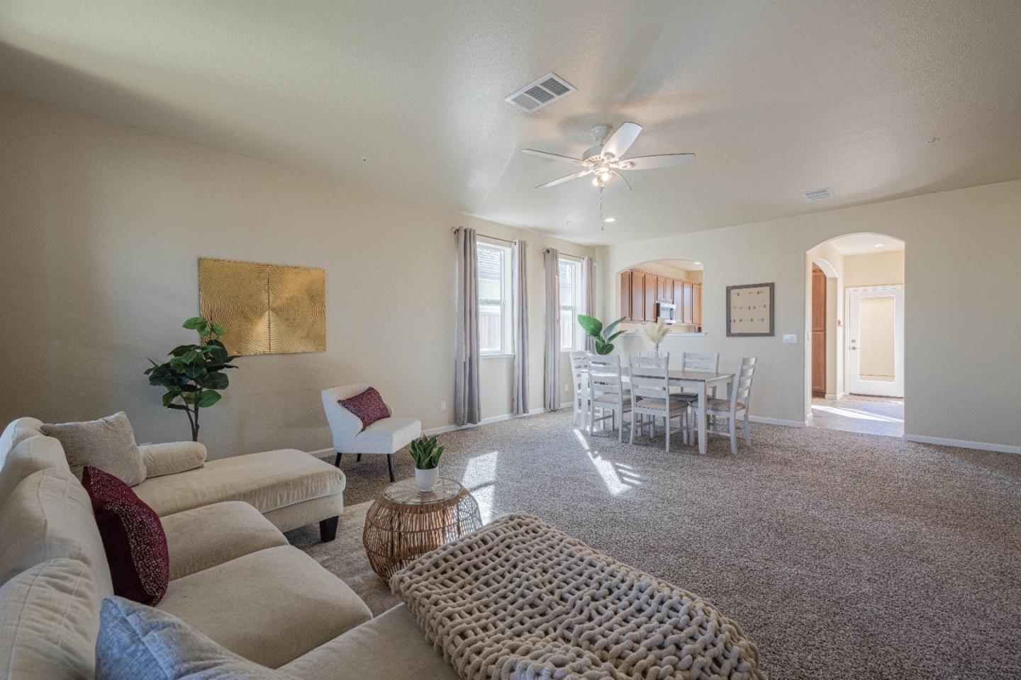 Detail Gallery Image 8 of 31 For 773 Brandywine Ln, King City,  CA 93930 - 4 Beds | 3 Baths