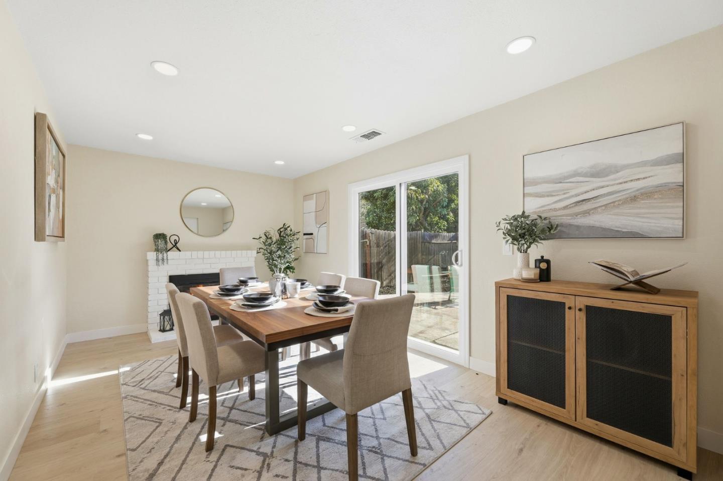 Detail Gallery Image 10 of 23 For 570 Continental Dr, San Jose,  CA 95111 - 3 Beds | 2 Baths