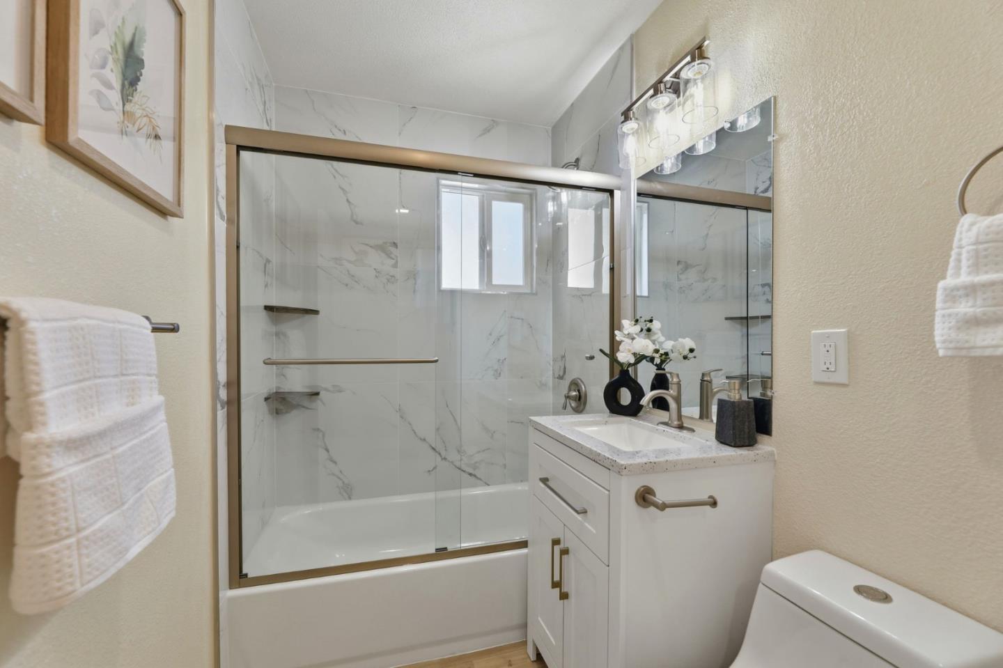 Detail Gallery Image 15 of 23 For 570 Continental Dr, San Jose,  CA 95111 - 3 Beds | 2 Baths