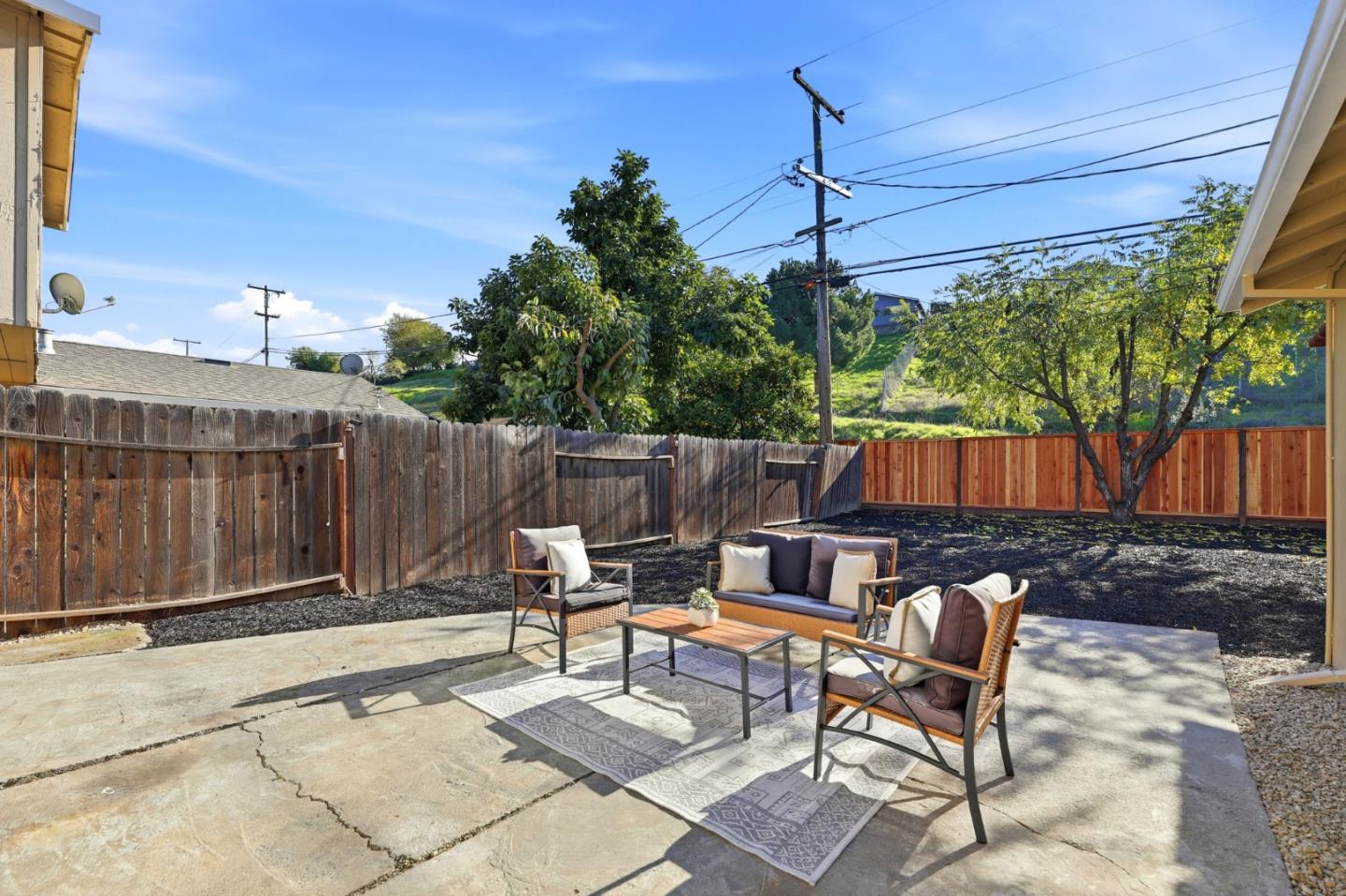 Detail Gallery Image 20 of 23 For 570 Continental Dr, San Jose,  CA 95111 - 3 Beds | 2 Baths