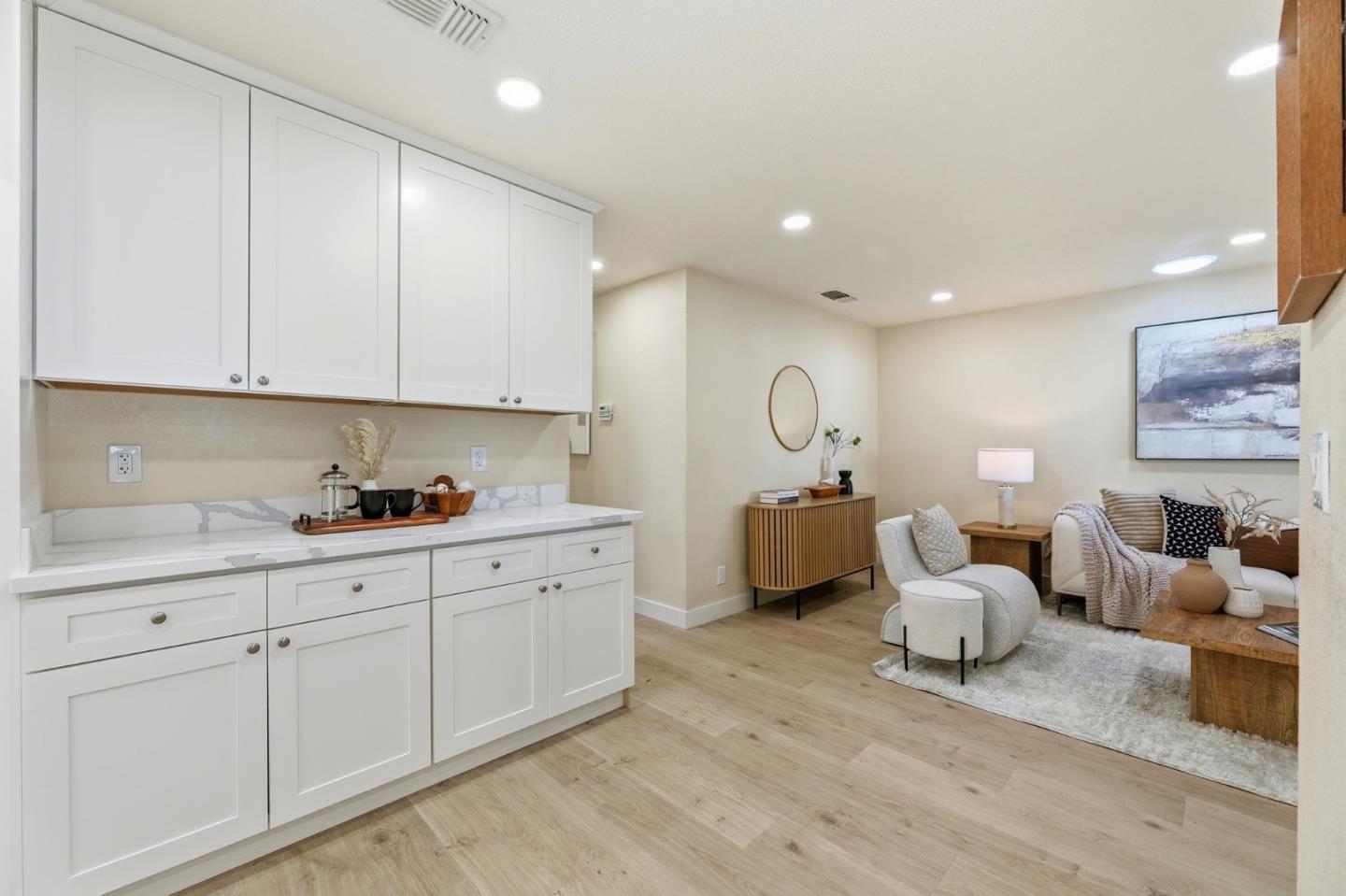 Detail Gallery Image 6 of 23 For 570 Continental Dr, San Jose,  CA 95111 - 3 Beds | 2 Baths