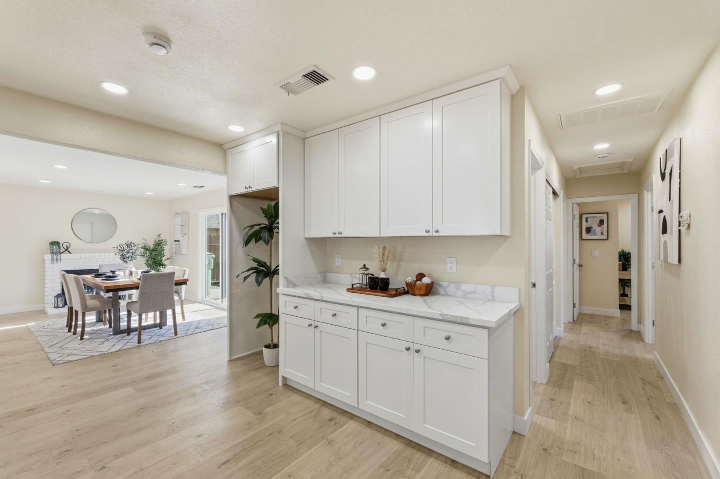 Detail Gallery Image 7 of 23 For 570 Continental Dr, San Jose,  CA 95111 - 3 Beds | 2 Baths