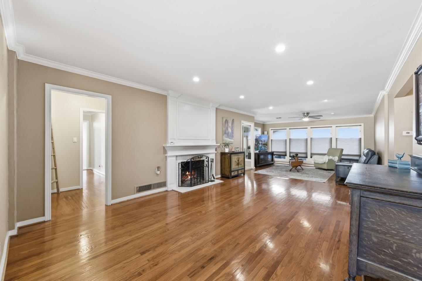 Detail Gallery Image 16 of 36 For 976 2nd Ave, Redwood City,  CA 94063 - 4 Beds | 2 Baths