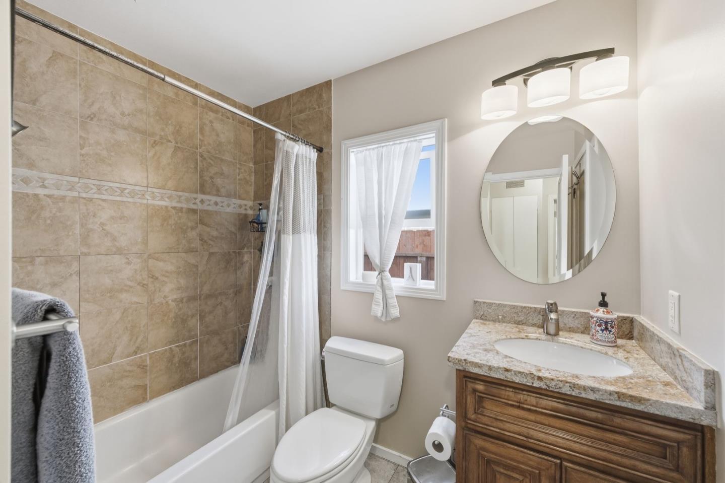Detail Gallery Image 21 of 36 For 976 2nd Ave, Redwood City,  CA 94063 - 4 Beds | 2 Baths