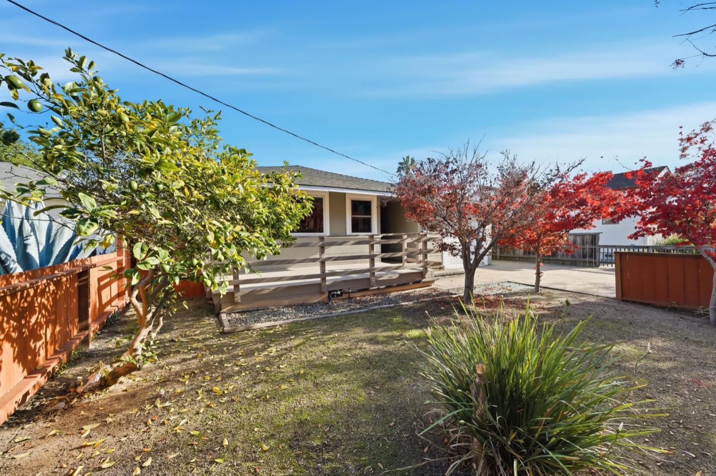 Detail Gallery Image 3 of 36 For 976 2nd Ave, Redwood City,  CA 94063 - 4 Beds | 2 Baths