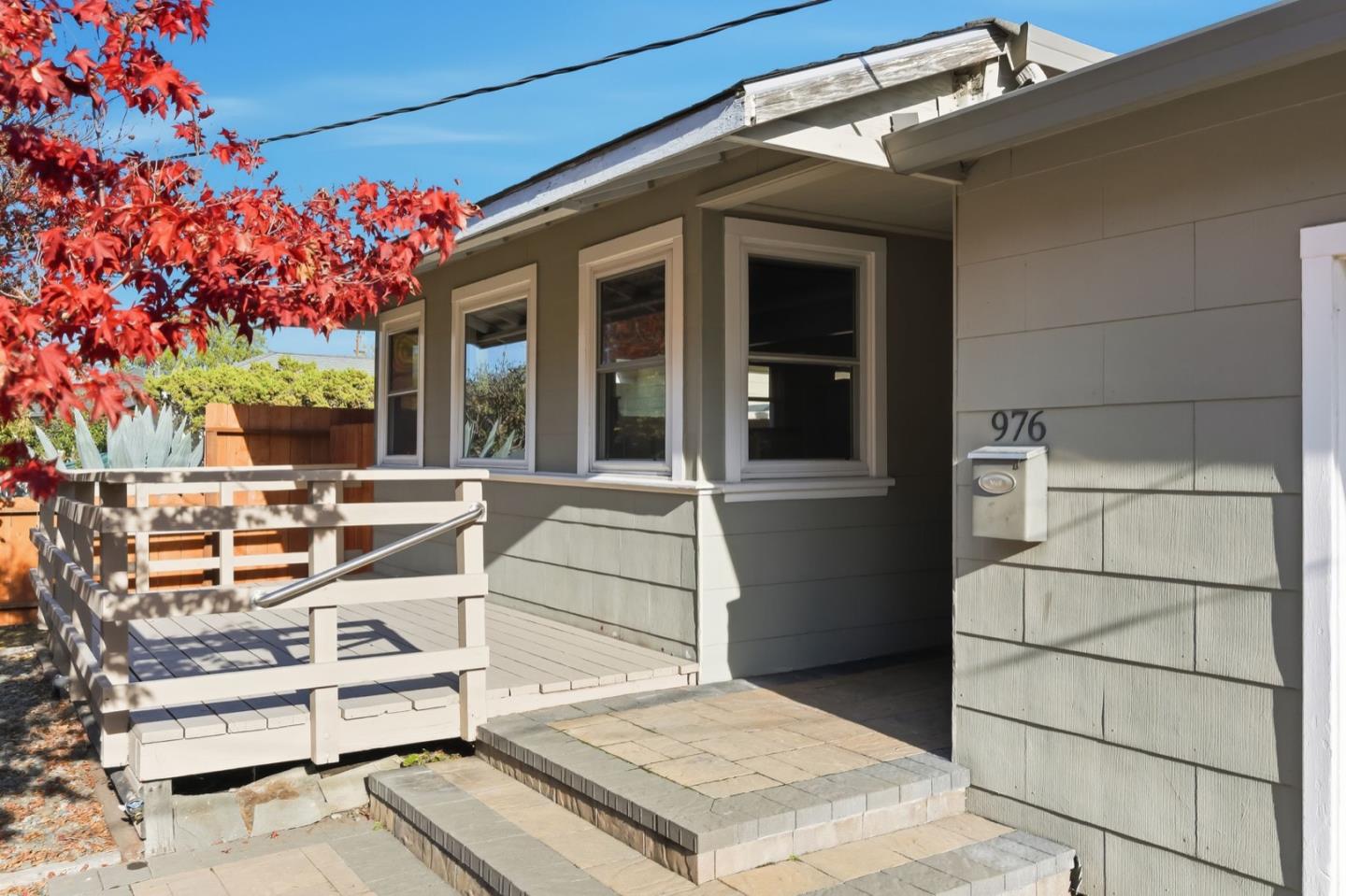 Detail Gallery Image 6 of 36 For 976 2nd Ave, Redwood City,  CA 94063 - 4 Beds | 2 Baths