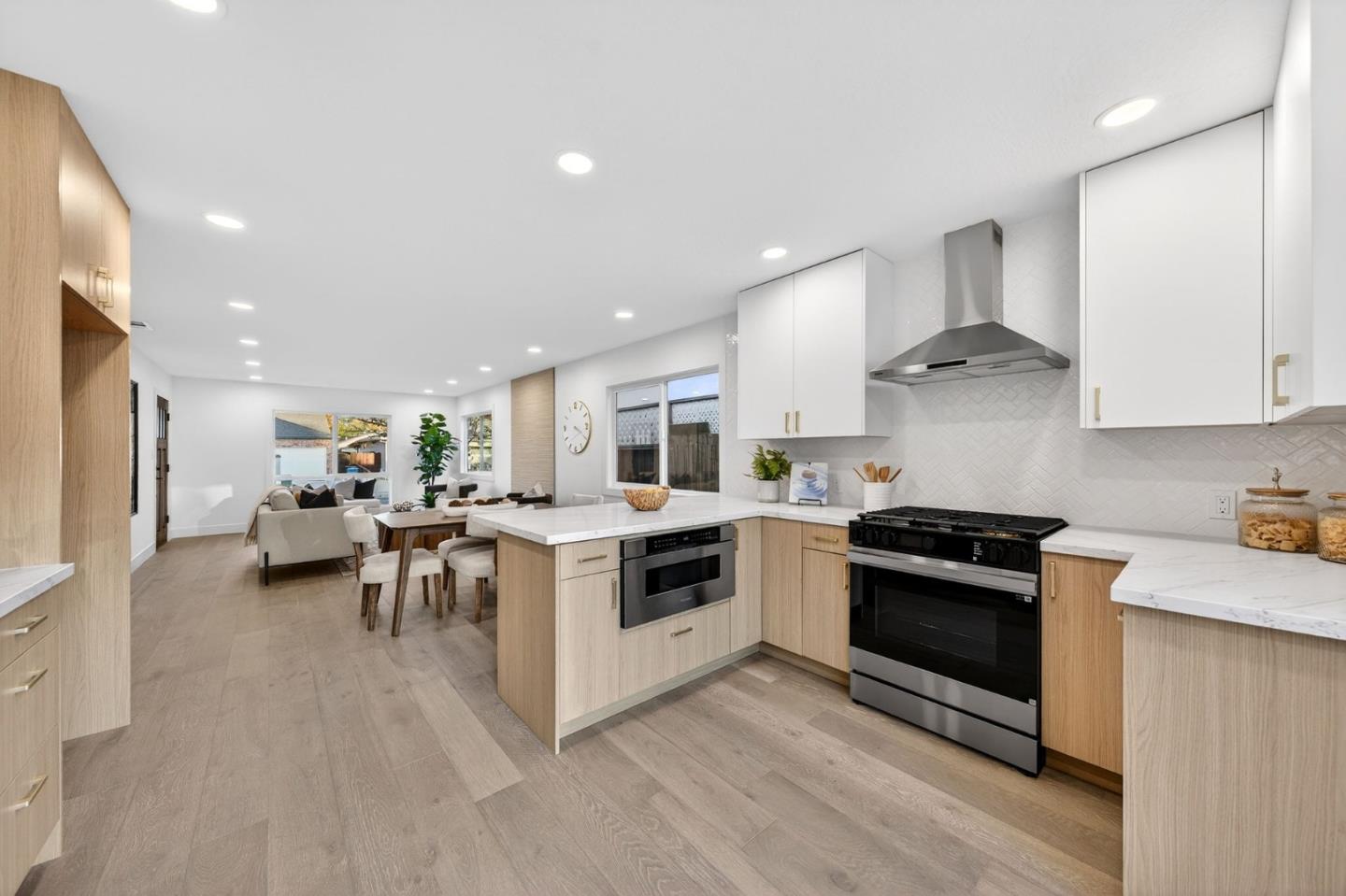 Detail Gallery Image 10 of 30 For 642 Salberg Ave, Santa Clara,  CA 95051 - 3 Beds | 2 Baths