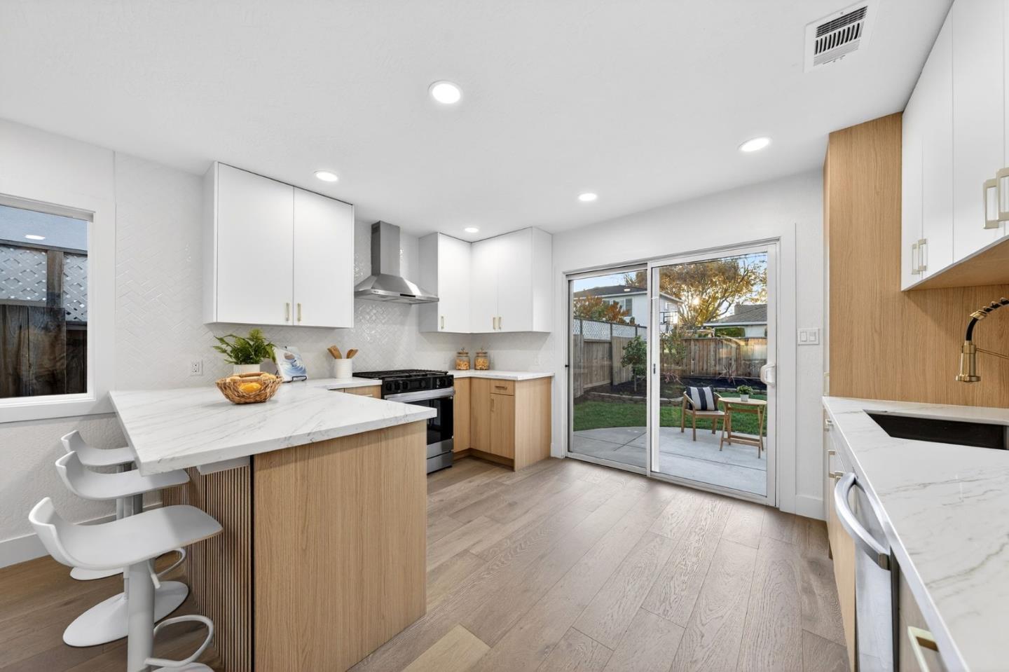 Detail Gallery Image 7 of 30 For 642 Salberg Ave, Santa Clara,  CA 95051 - 3 Beds | 2 Baths