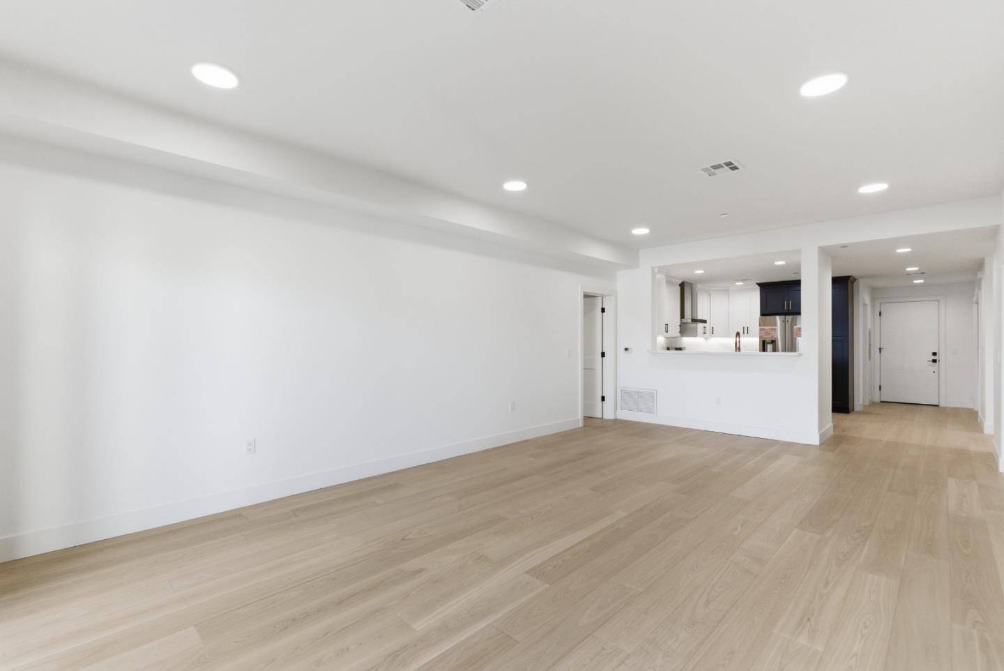 Detail Gallery Image 16 of 54 For 560 El Camino Real #207,  San Carlos,  CA 94070 - 2 Beds | 2/1 Baths