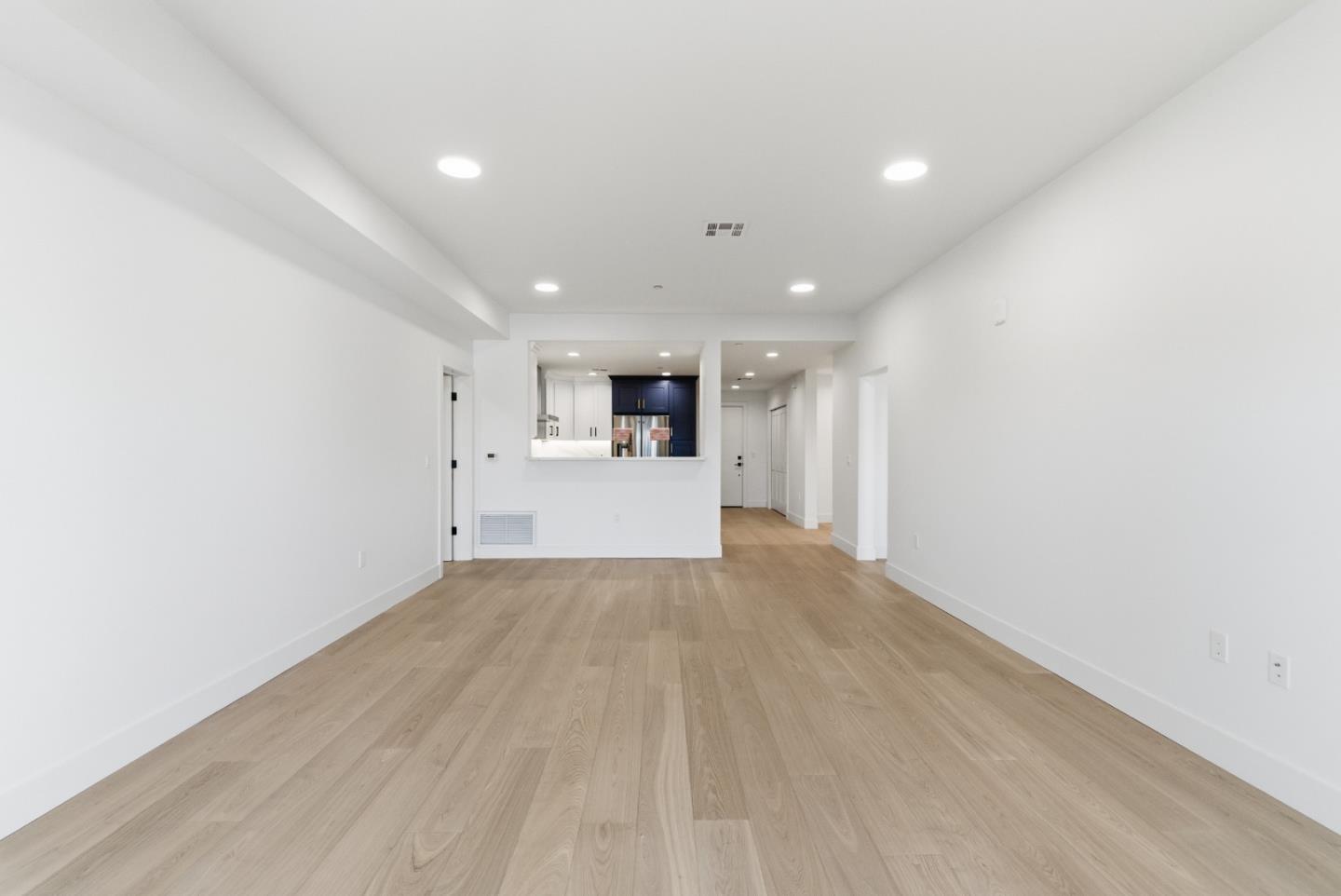 Detail Gallery Image 19 of 54 For 560 El Camino Real #207,  San Carlos,  CA 94070 - 2 Beds | 2/1 Baths