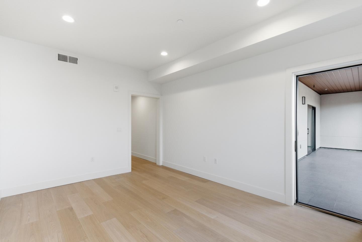 Detail Gallery Image 26 of 54 For 560 El Camino Real #207,  San Carlos,  CA 94070 - 2 Beds | 2/1 Baths