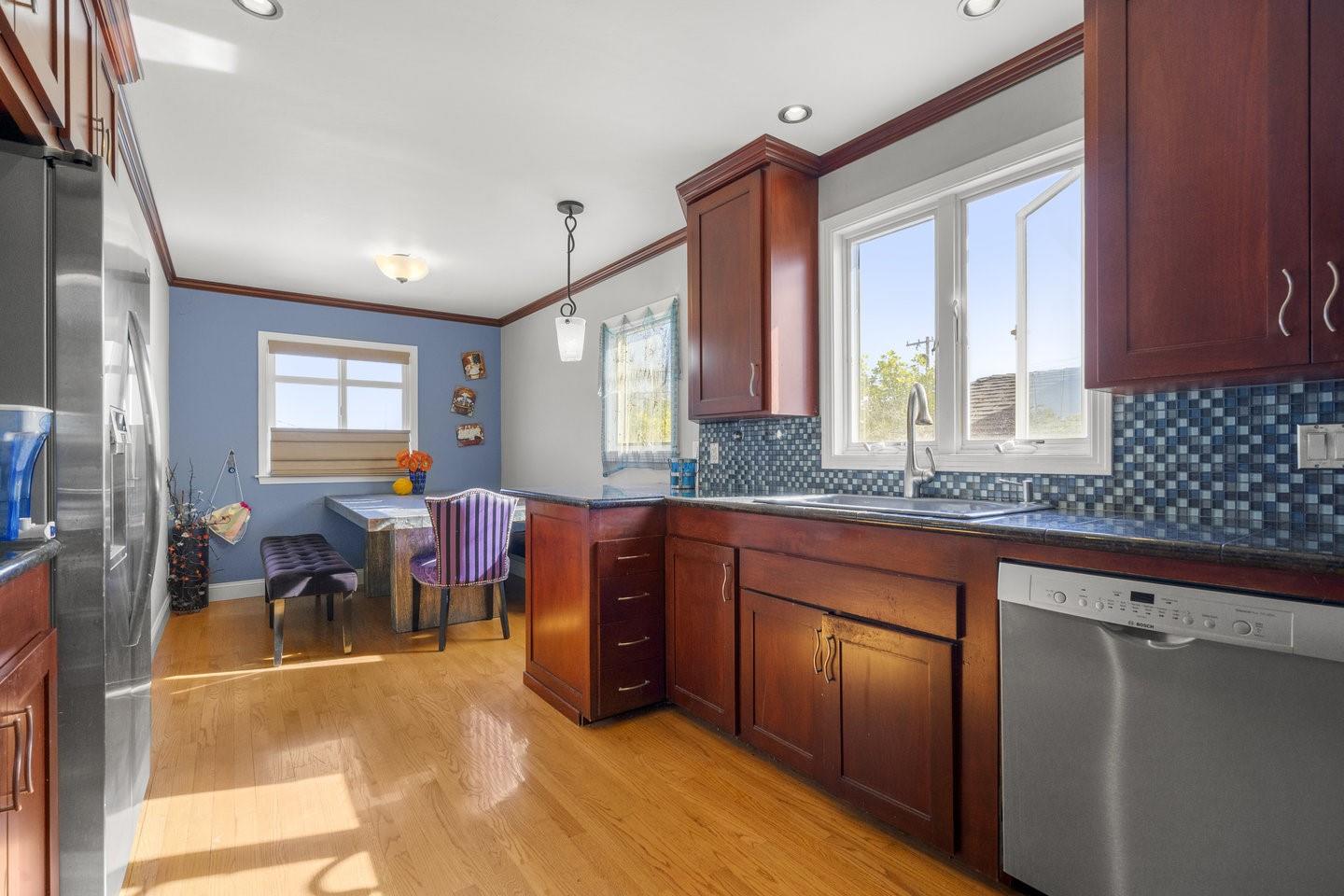 Detail Gallery Image 27 of 51 For 80 Hilltop Dr, San Carlos,  CA 94070 - 2 Beds | 1 Baths