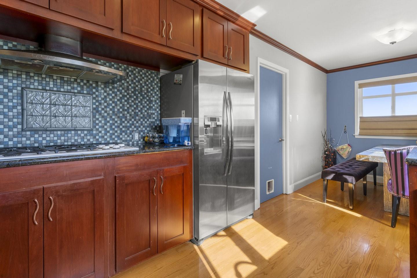 Detail Gallery Image 29 of 51 For 80 Hilltop Dr, San Carlos,  CA 94070 - 2 Beds | 1 Baths