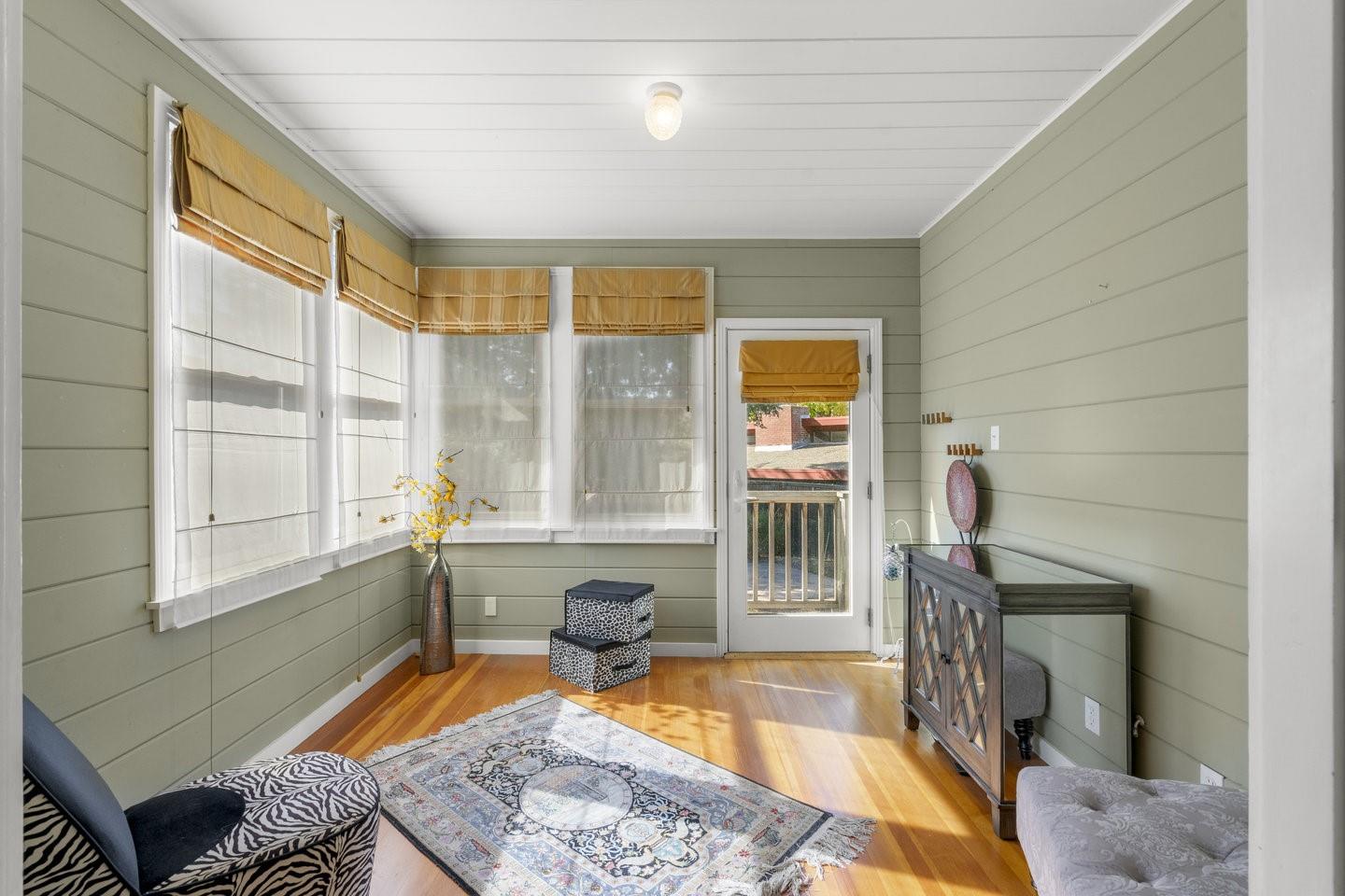 Detail Gallery Image 31 of 51 For 80 Hilltop Dr, San Carlos,  CA 94070 - 2 Beds | 1 Baths