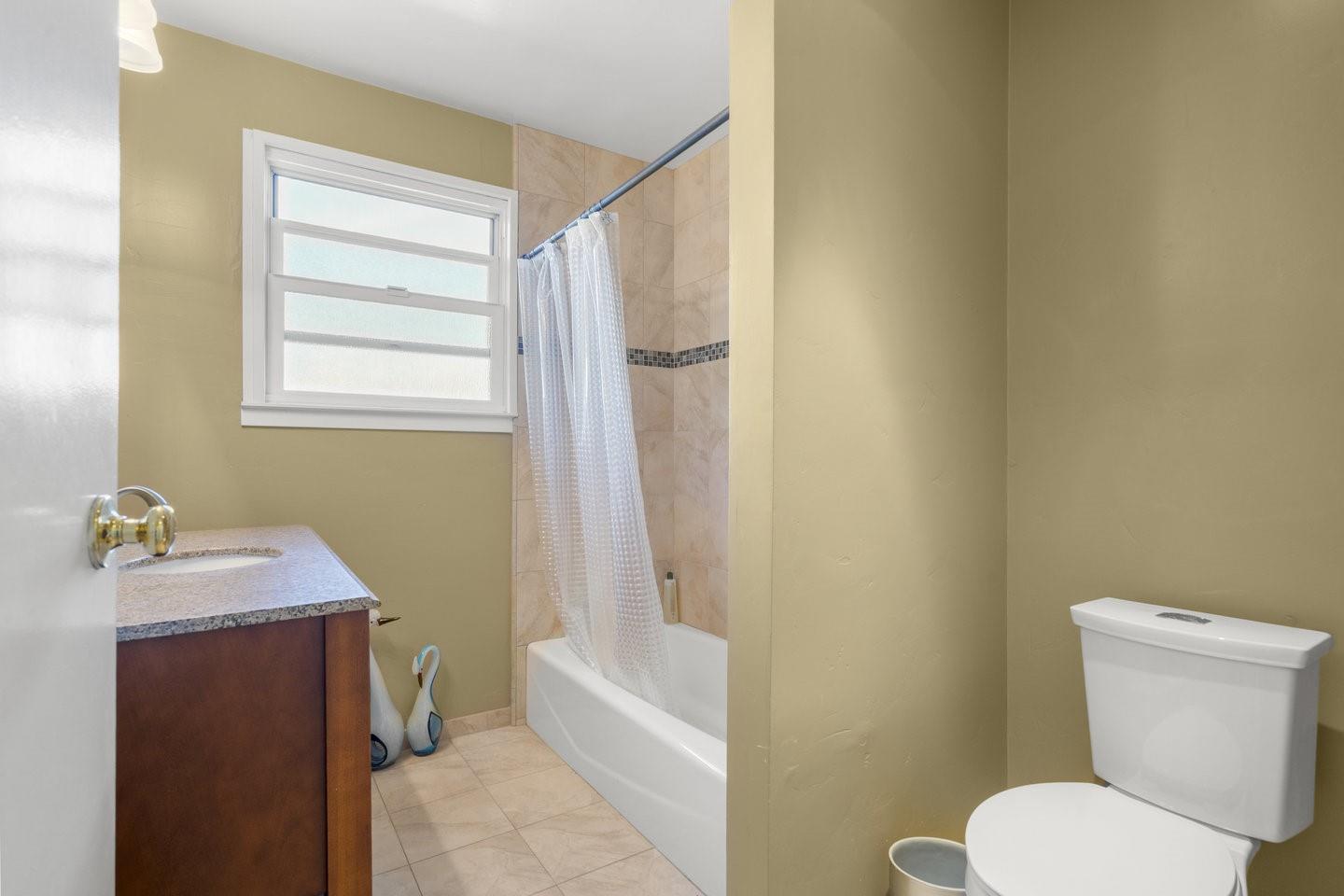 Detail Gallery Image 37 of 51 For 80 Hilltop Dr, San Carlos,  CA 94070 - 2 Beds | 1 Baths