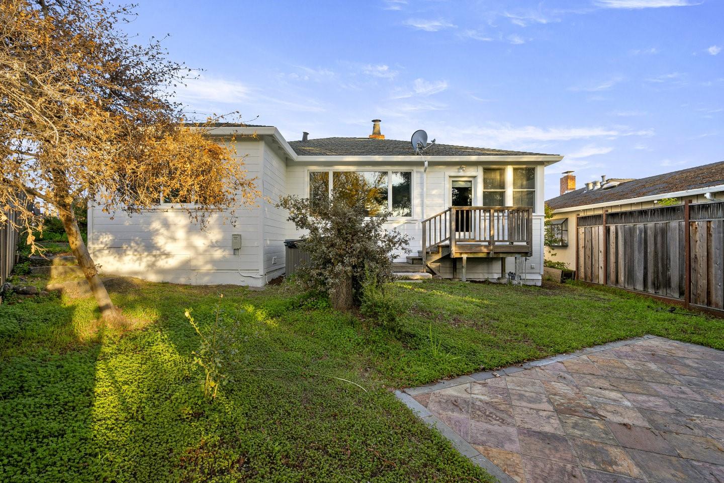 Detail Gallery Image 49 of 51 For 80 Hilltop Dr, San Carlos,  CA 94070 - 2 Beds | 1 Baths