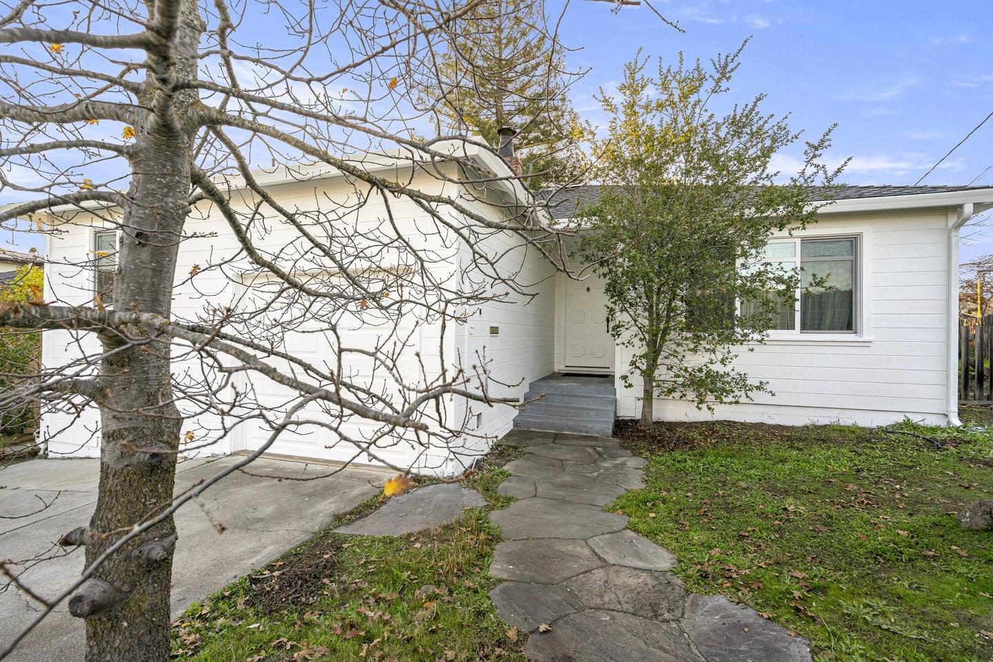 Detail Gallery Image 6 of 51 For 80 Hilltop Dr, San Carlos,  CA 94070 - 2 Beds | 1 Baths