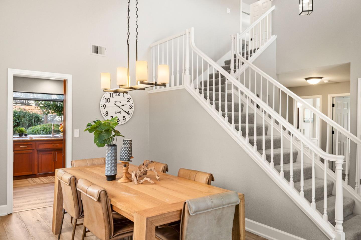 Detail Gallery Image 10 of 107 For 229 Marvilla Cir, Pacifica,  CA 94044 - 4 Beds | 3 Baths