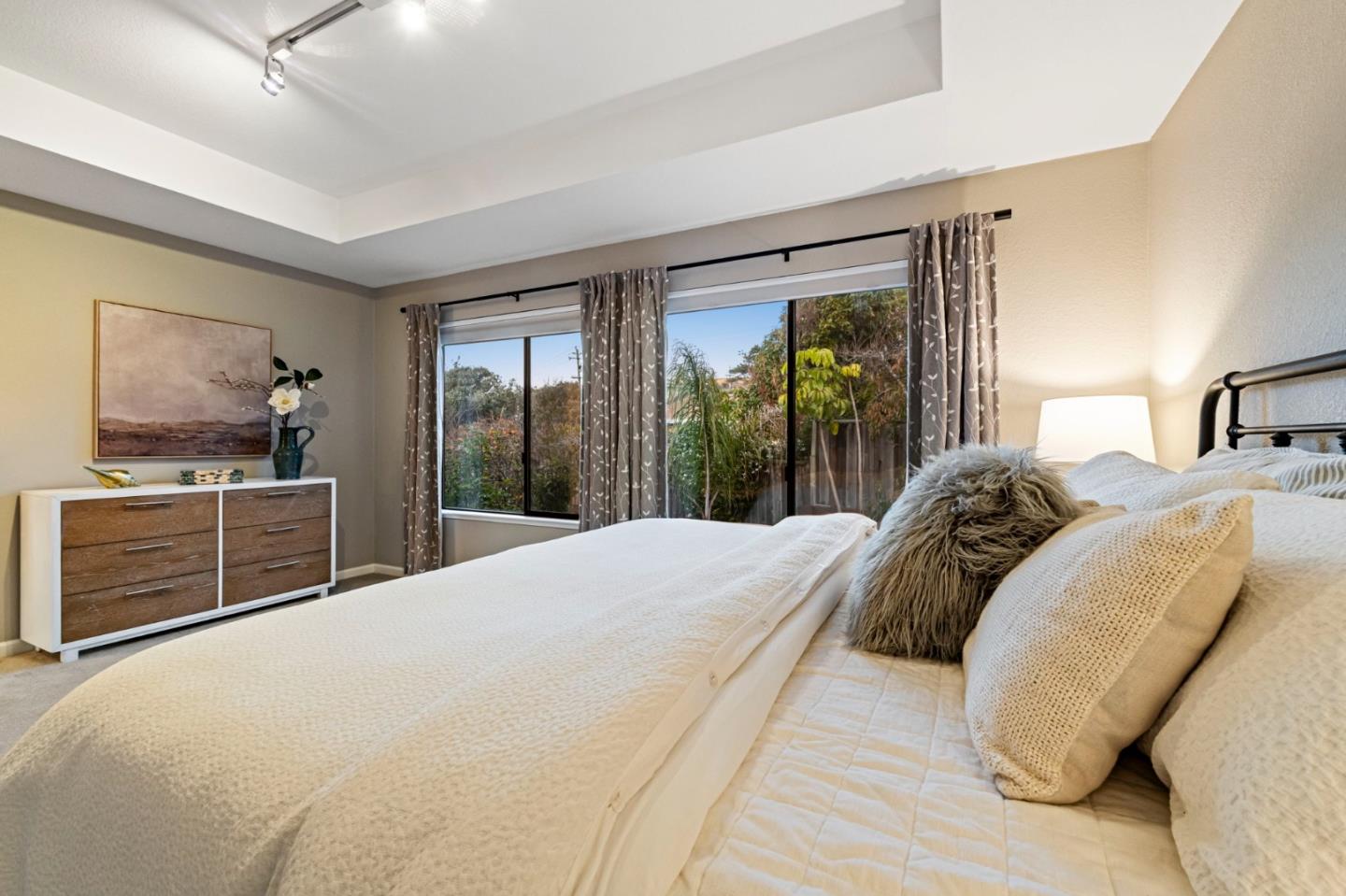 Detail Gallery Image 101 of 107 For 229 Marvilla Cir, Pacifica,  CA 94044 - 4 Beds | 3 Baths