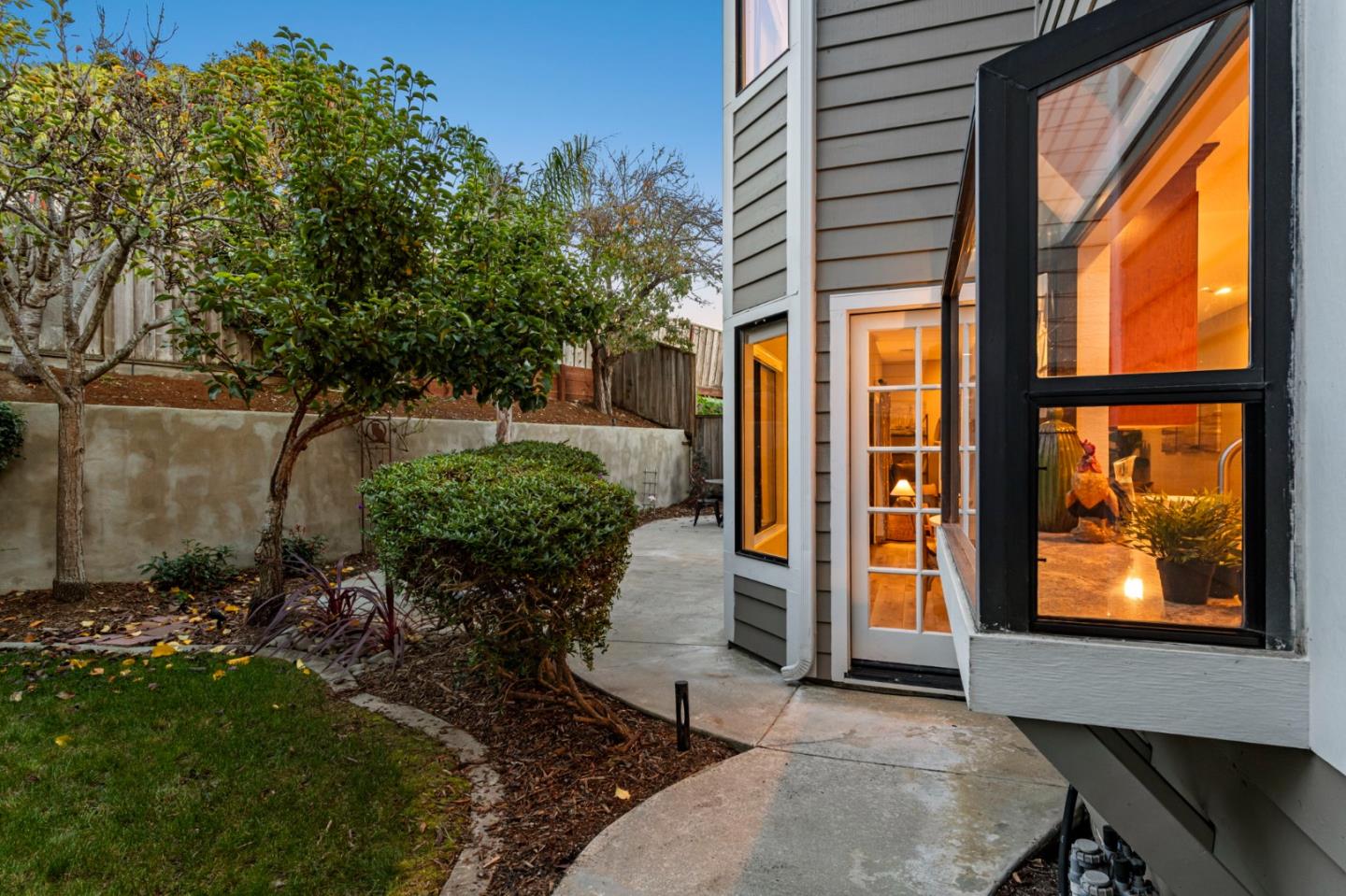 Detail Gallery Image 103 of 107 For 229 Marvilla Cir, Pacifica,  CA 94044 - 4 Beds | 3 Baths