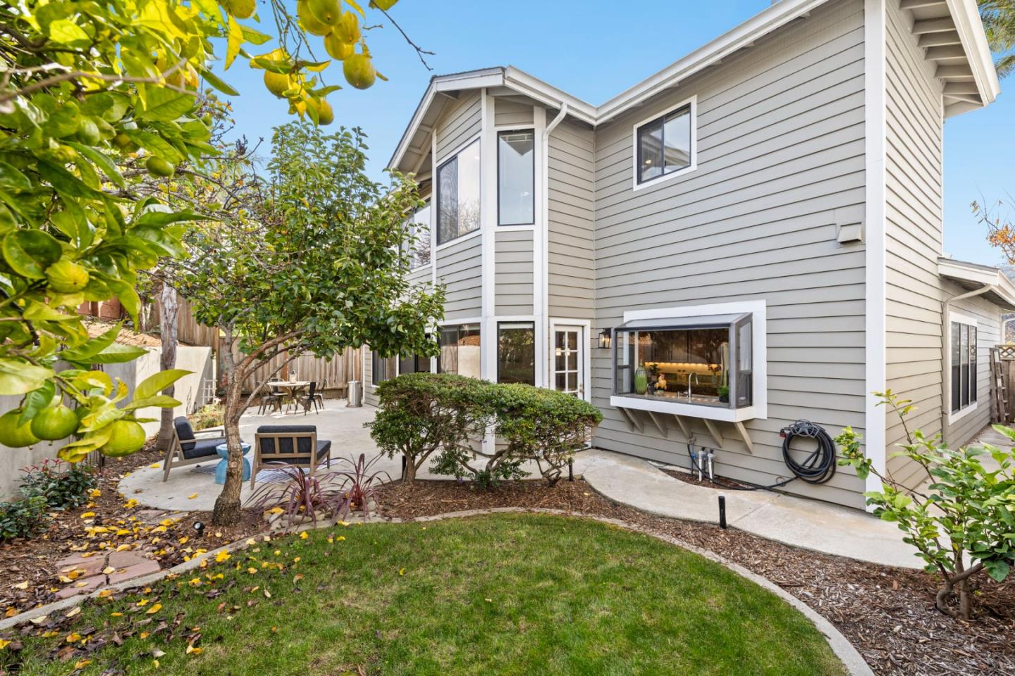 Detail Gallery Image 30 of 107 For 229 Marvilla Cir, Pacifica,  CA 94044 - 4 Beds | 3 Baths