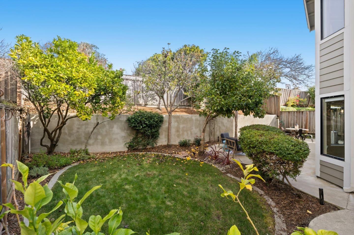 Detail Gallery Image 32 of 107 For 229 Marvilla Cir, Pacifica,  CA 94044 - 4 Beds | 3 Baths