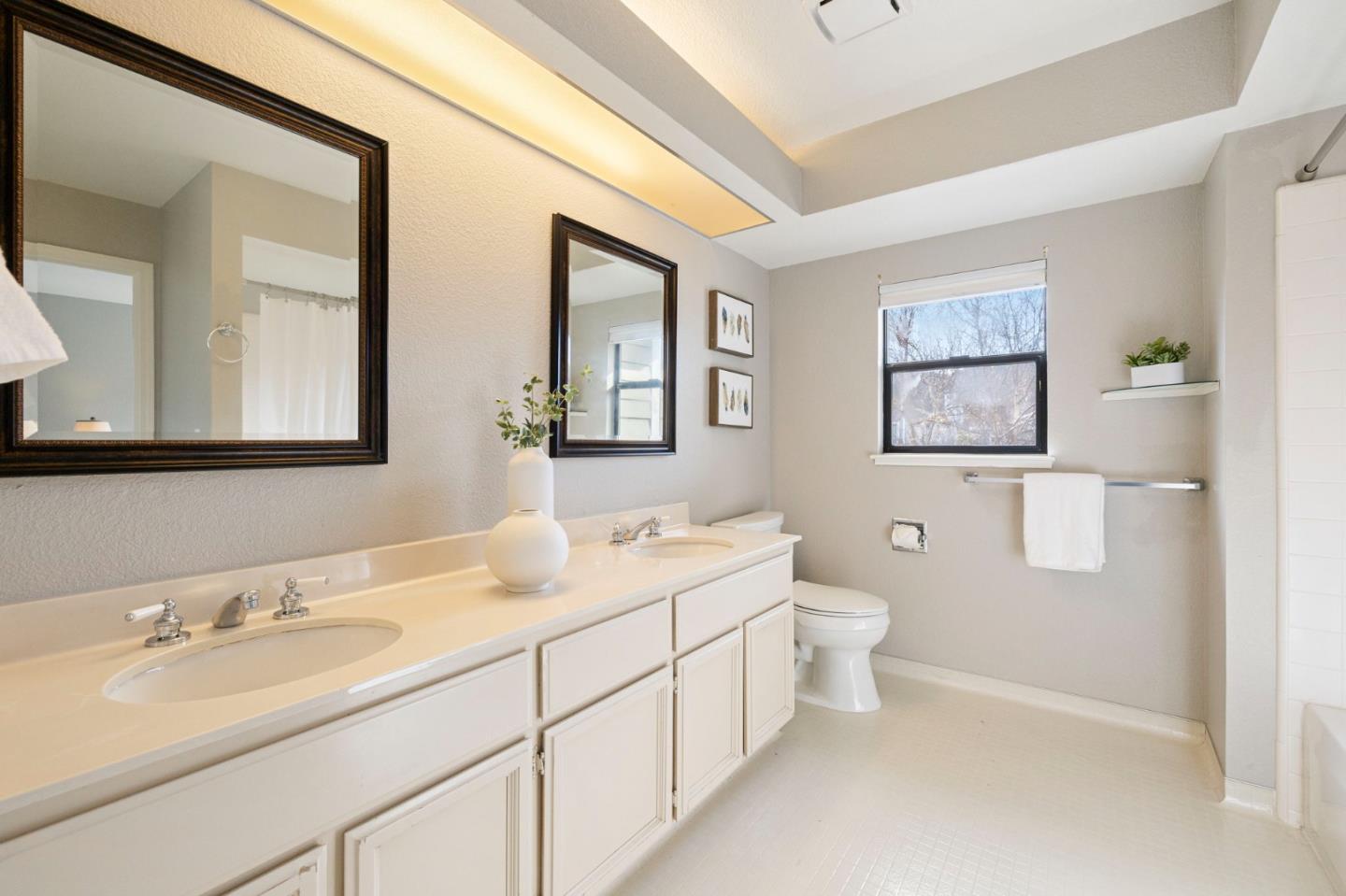 Detail Gallery Image 55 of 107 For 229 Marvilla Cir, Pacifica,  CA 94044 - 4 Beds | 3 Baths