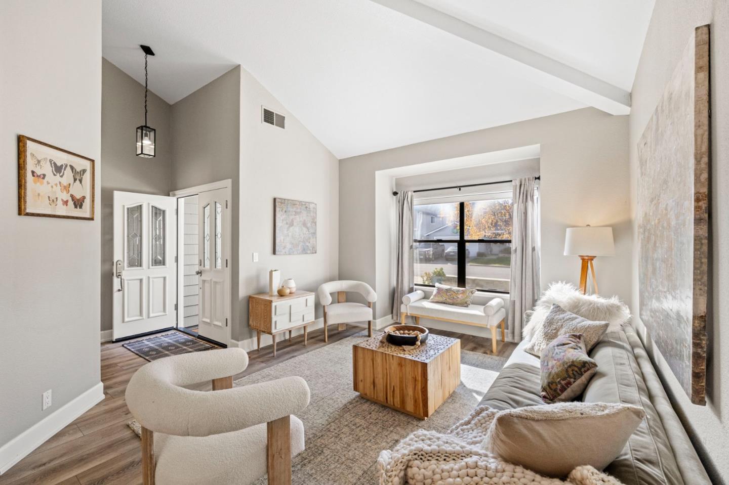 Detail Gallery Image 6 of 107 For 229 Marvilla Cir, Pacifica,  CA 94044 - 4 Beds | 3 Baths