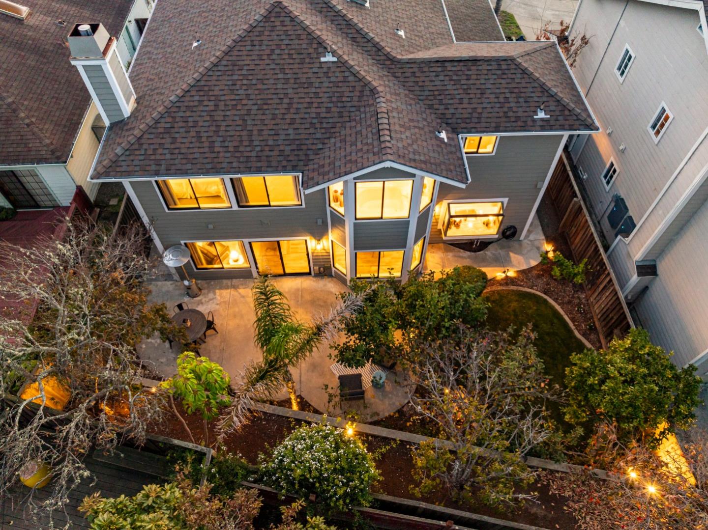 Detail Gallery Image 79 of 107 For 229 Marvilla Cir, Pacifica,  CA 94044 - 4 Beds | 3 Baths