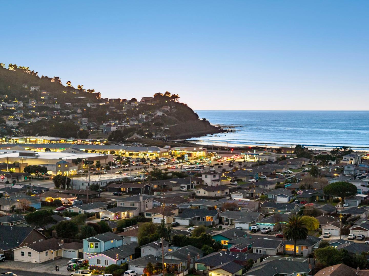 Detail Gallery Image 85 of 107 For 229 Marvilla Cir, Pacifica,  CA 94044 - 4 Beds | 3 Baths