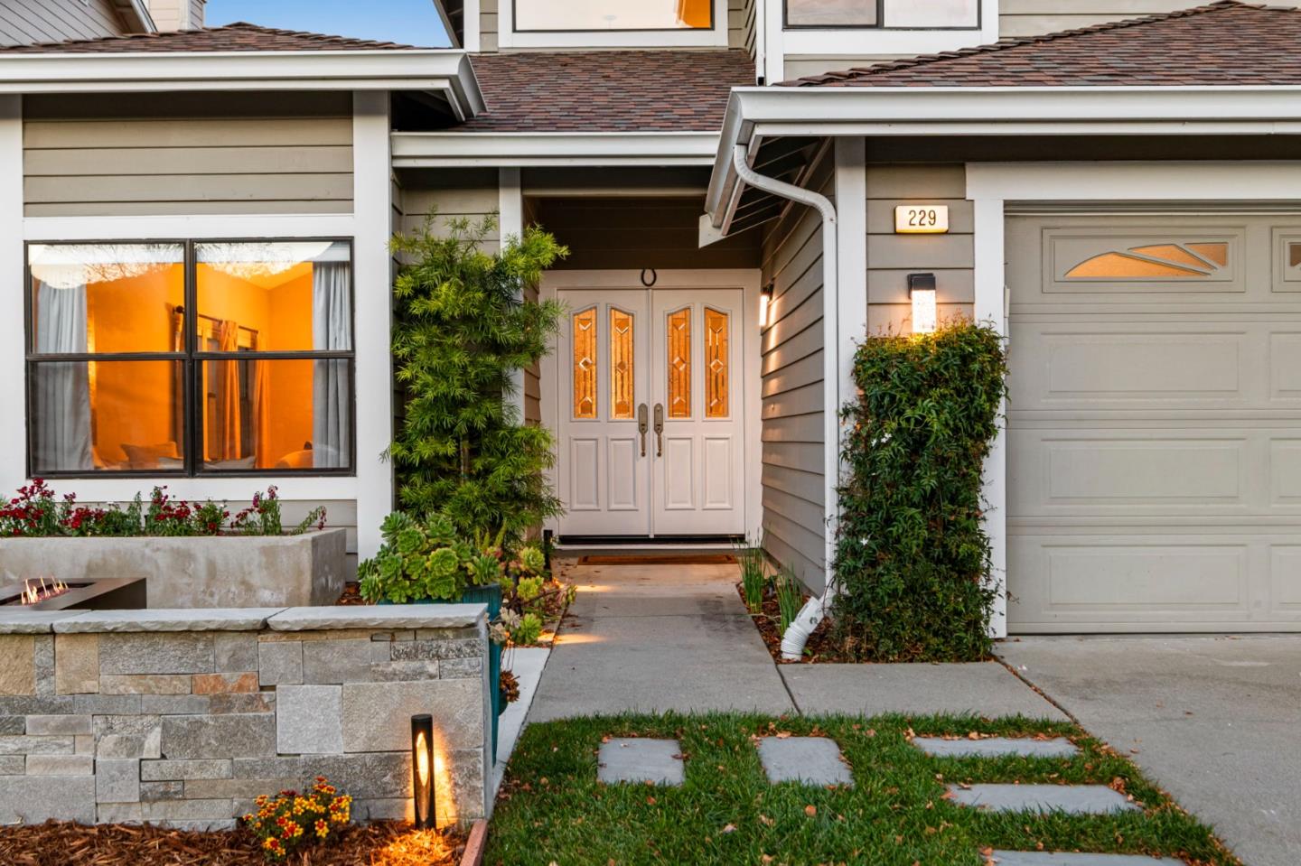 Detail Gallery Image 89 of 107 For 229 Marvilla Cir, Pacifica,  CA 94044 - 4 Beds | 3 Baths