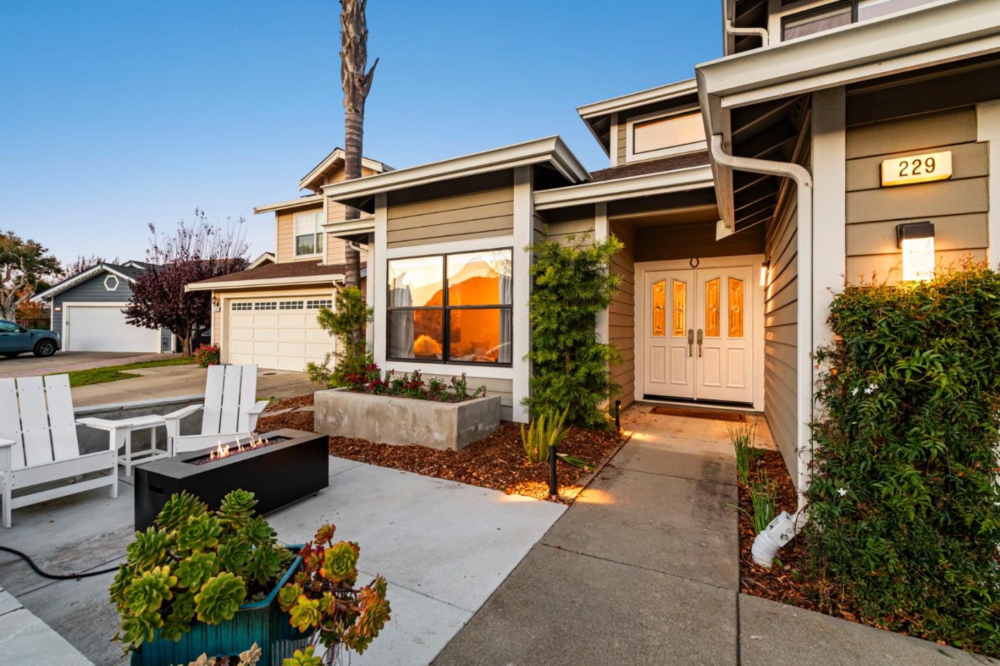 Detail Gallery Image 91 of 107 For 229 Marvilla Cir, Pacifica,  CA 94044 - 4 Beds | 3 Baths