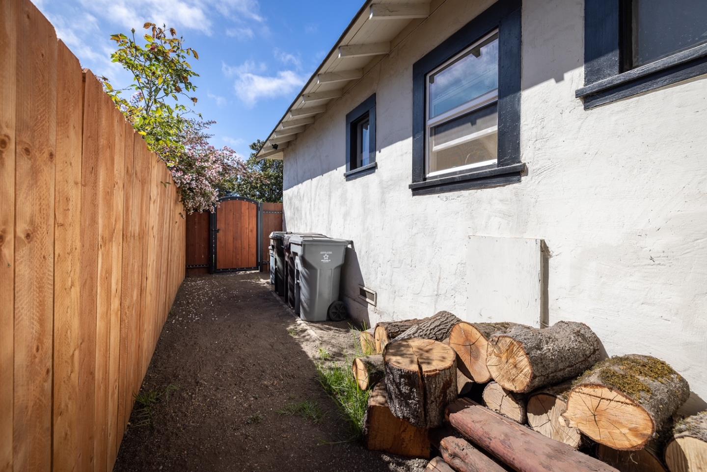 Detail Gallery Image 24 of 27 For 128 Central Ave, Salinas,  CA 93901 - 3 Beds | 1 Baths