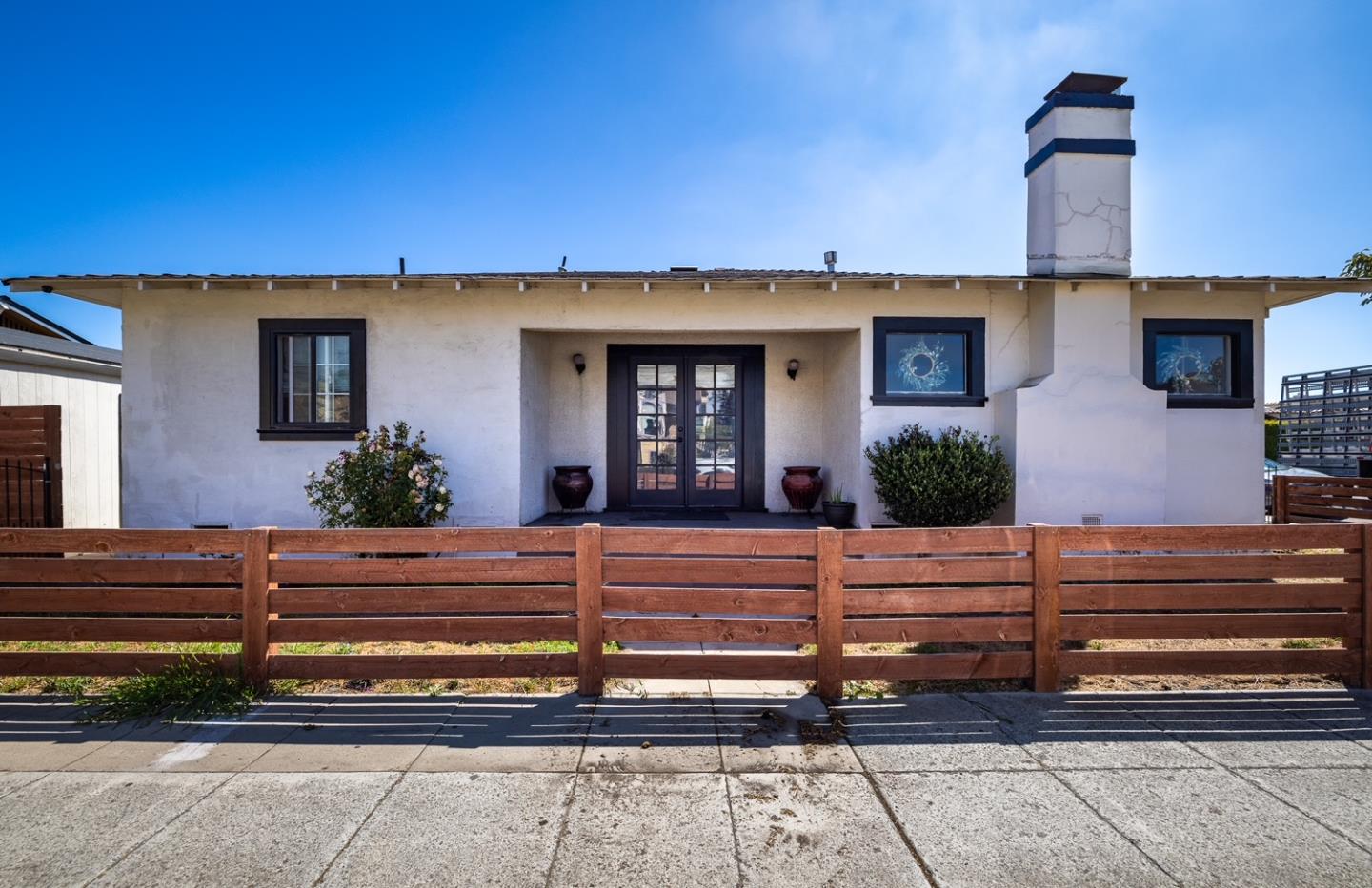 Detail Gallery Image 5 of 27 For 128 Central Ave, Salinas,  CA 93901 - 3 Beds | 1 Baths