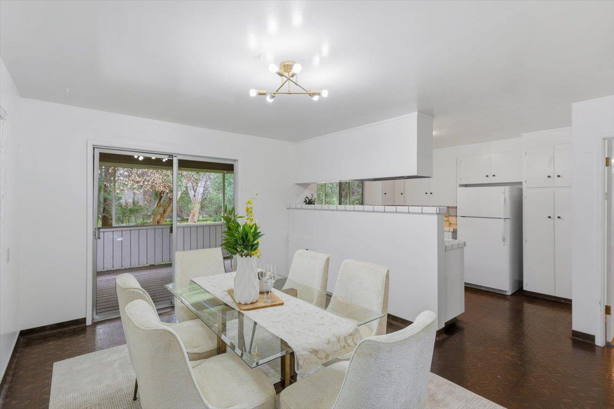 Detail Gallery Image 11 of 56 For 13910 Ravenwood Dr, Saratoga,  CA 95070 - 3 Beds | 2 Baths