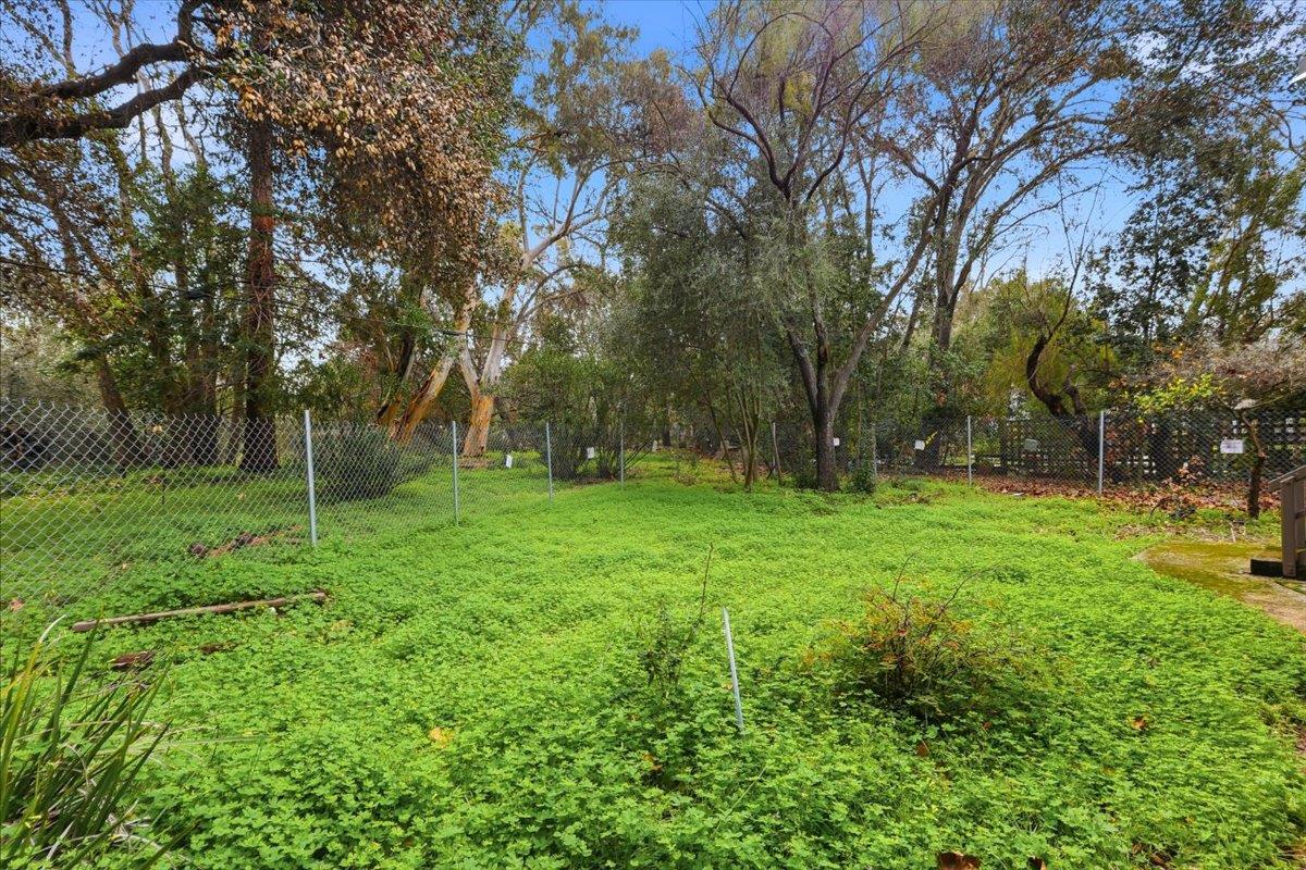 Detail Gallery Image 37 of 56 For 13910 Ravenwood Dr, Saratoga,  CA 95070 - 3 Beds | 2 Baths